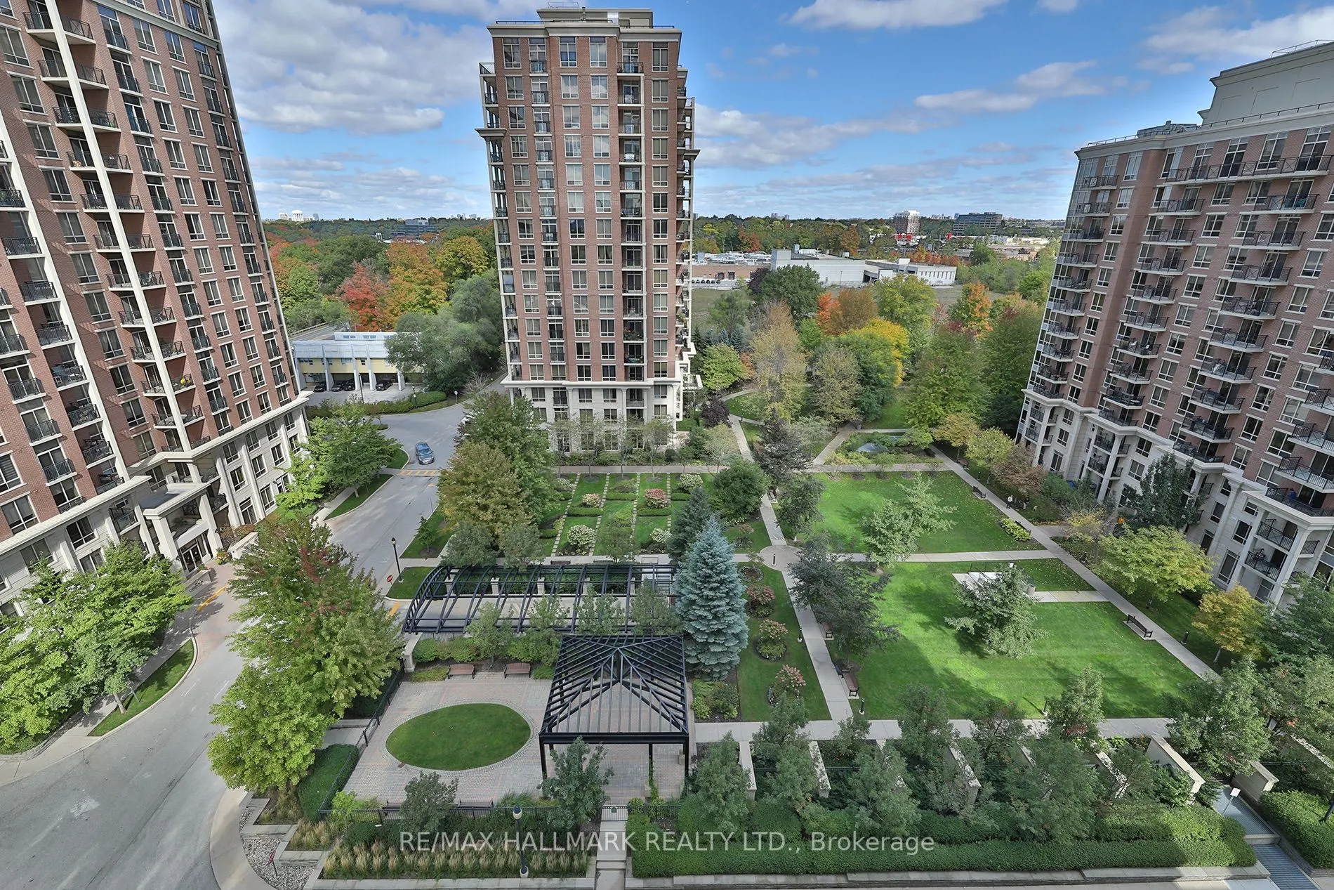 20 Inn on the Park Drive, #1037