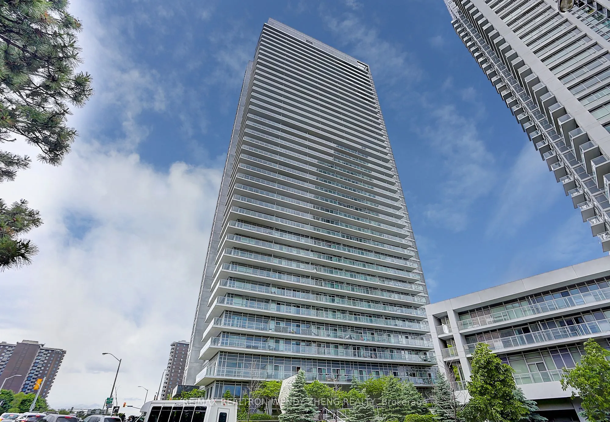 2015 Sheppard Avenue E, #810