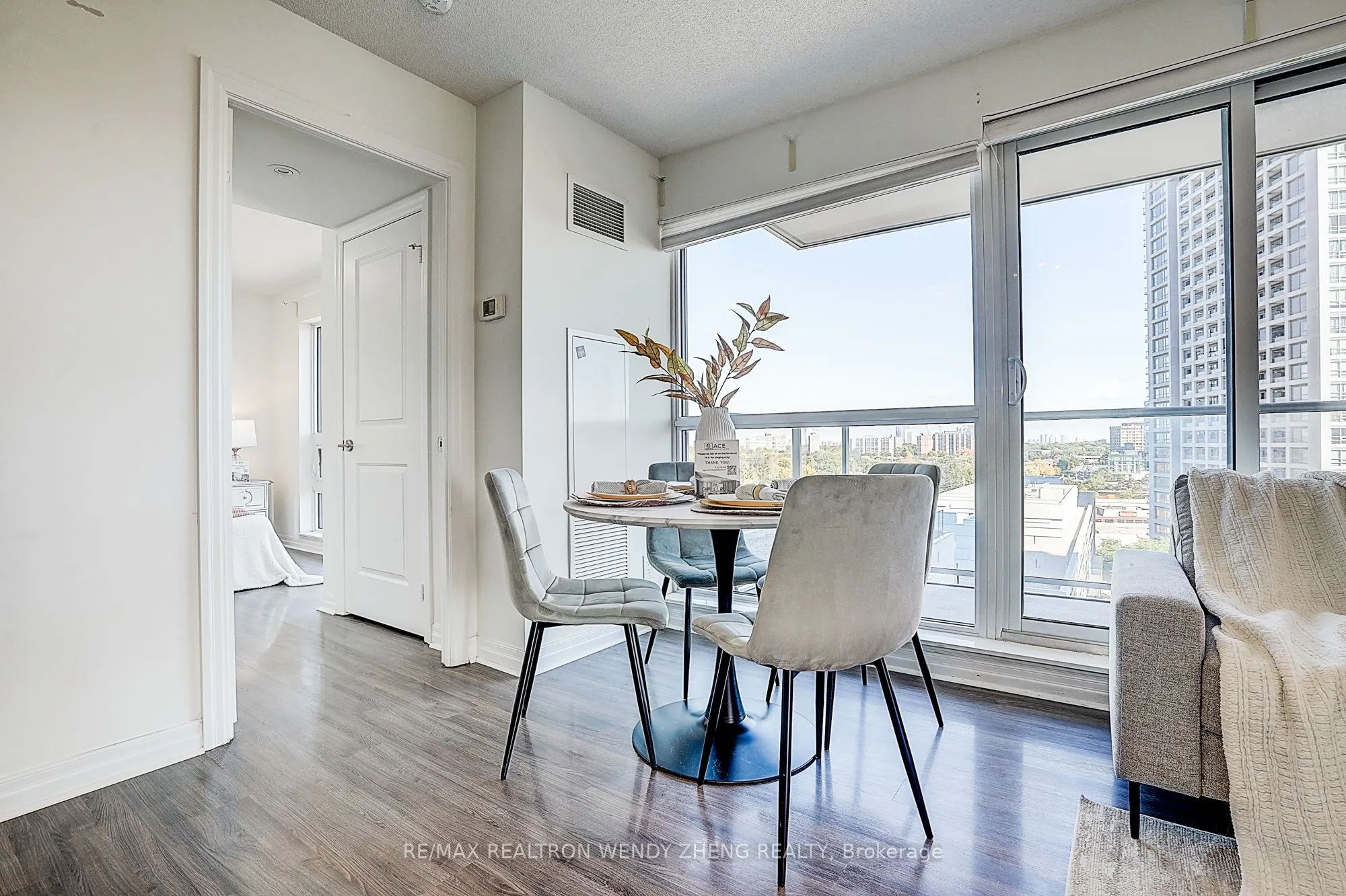 2015 Sheppard Avenue E, #810
