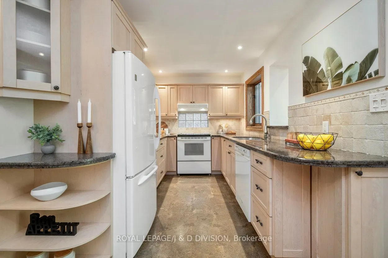 253 Old Forest Hill