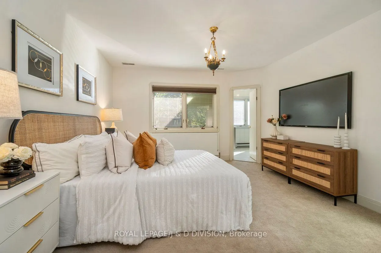 253 Old Forest Hill