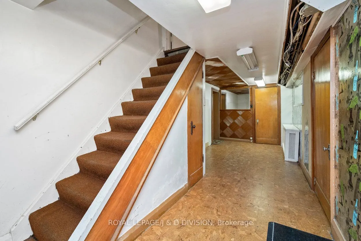 253 Old Forest Hill