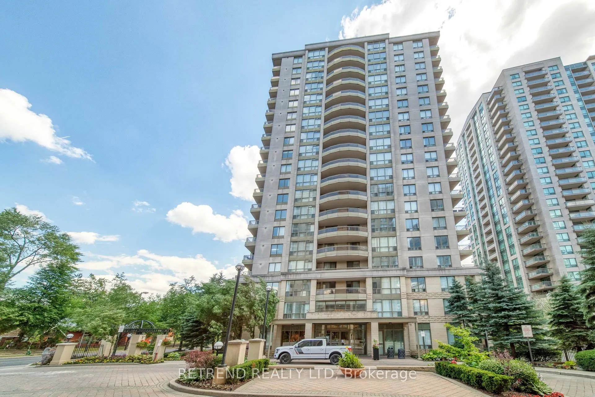 256 Doris Avenue, #305