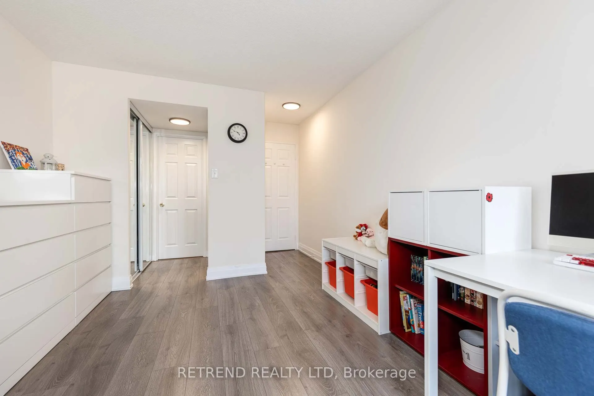 256 Doris Avenue, #305