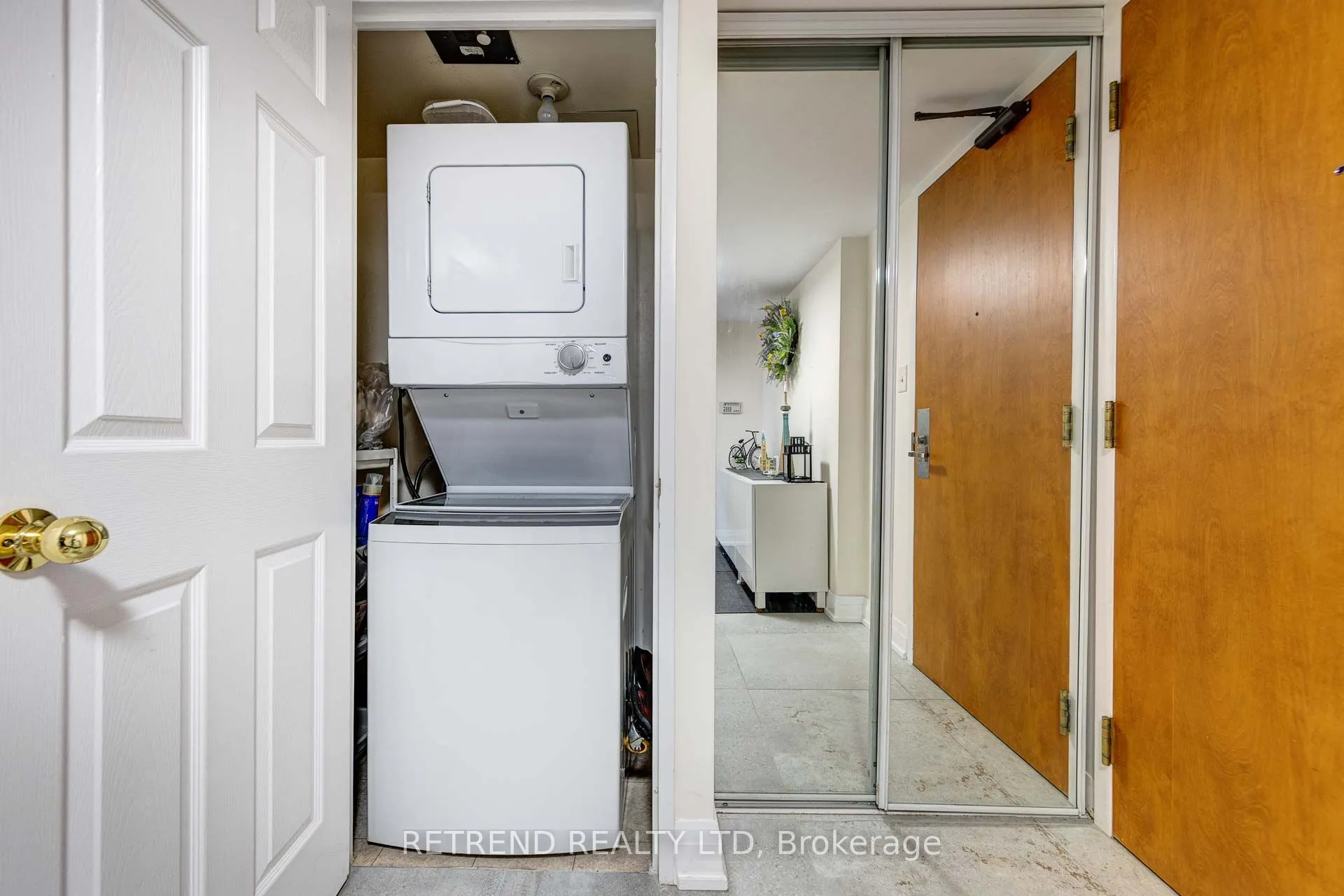256 Doris Avenue, #305