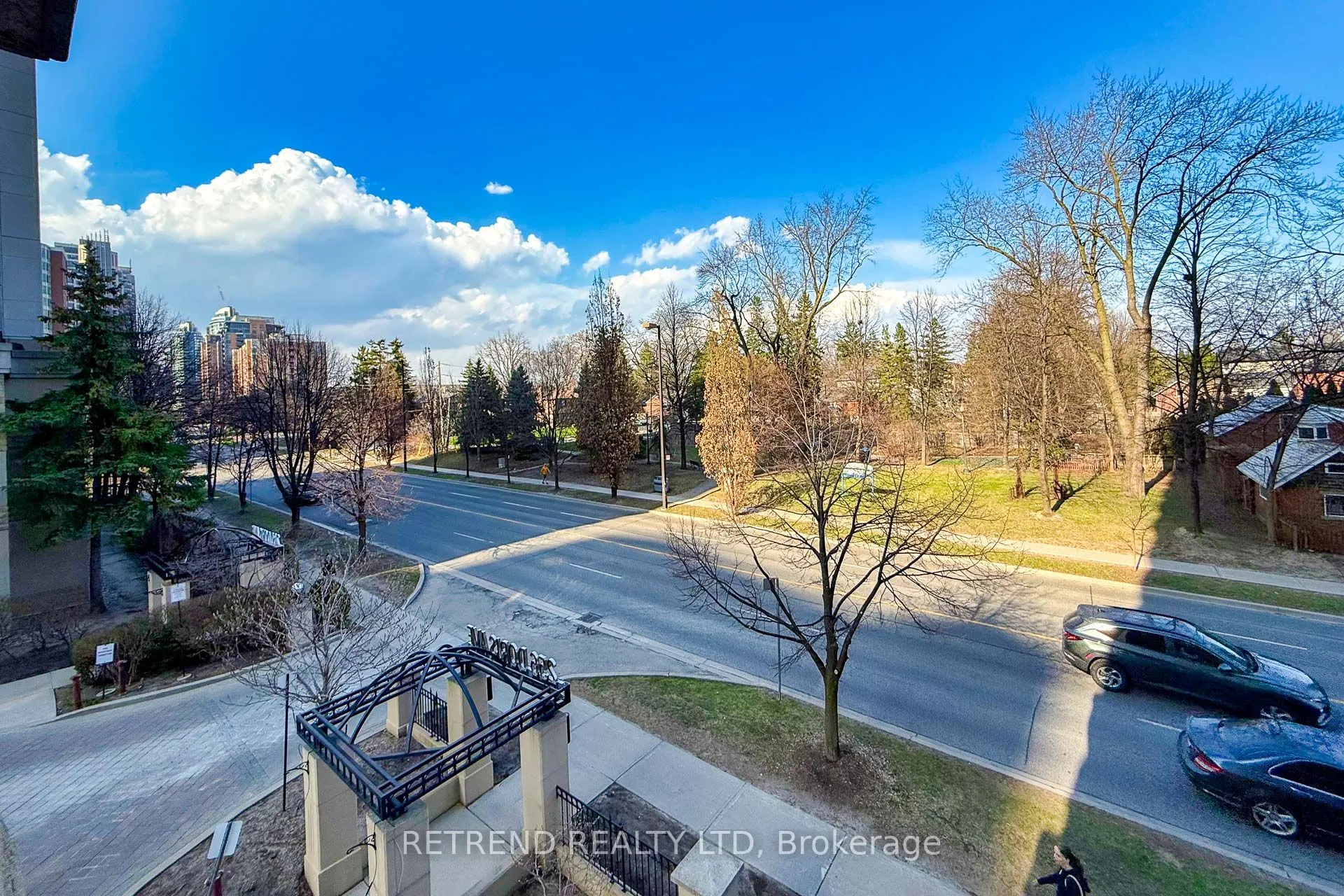 256 Doris Avenue, #305