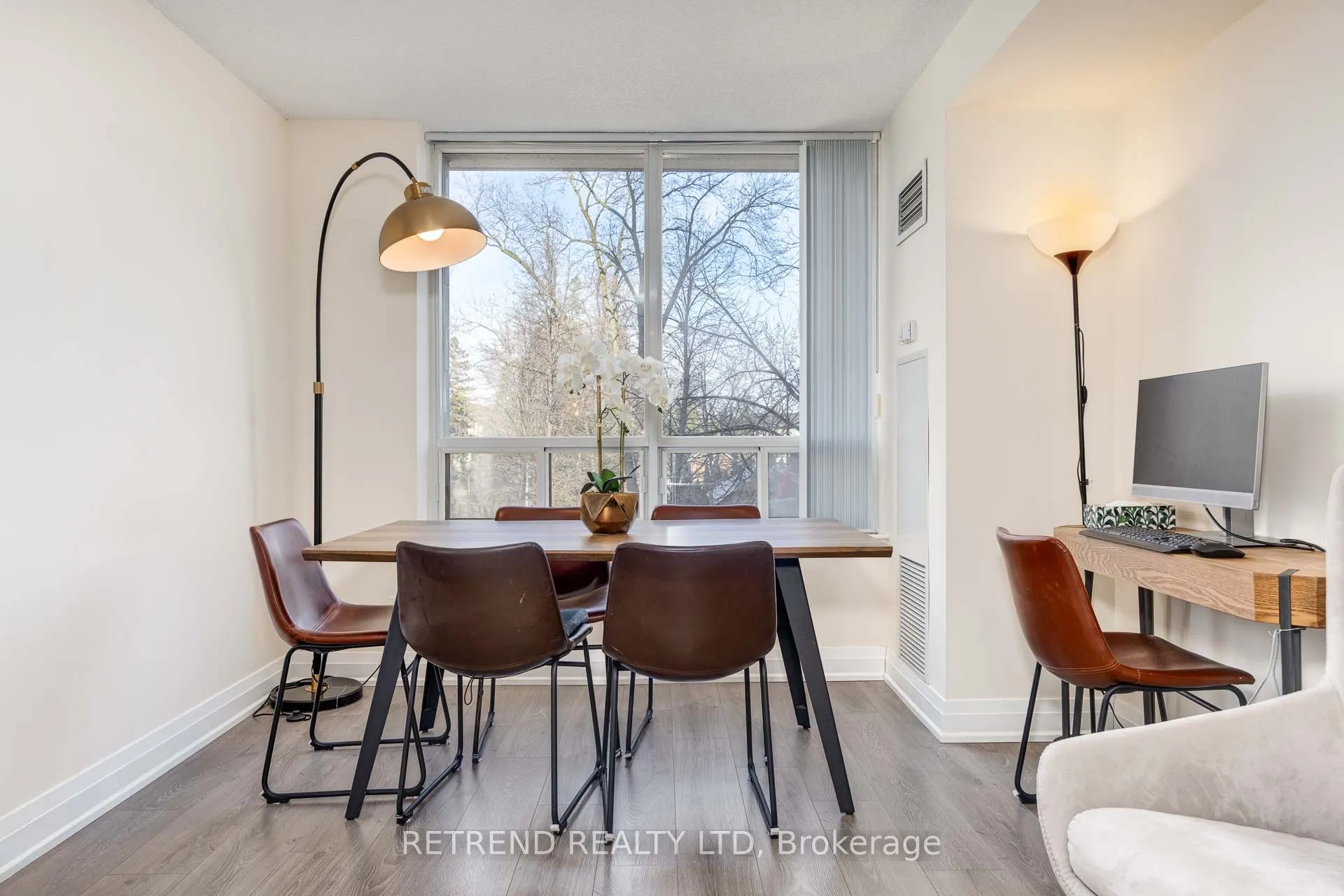 256 Doris Avenue, #305