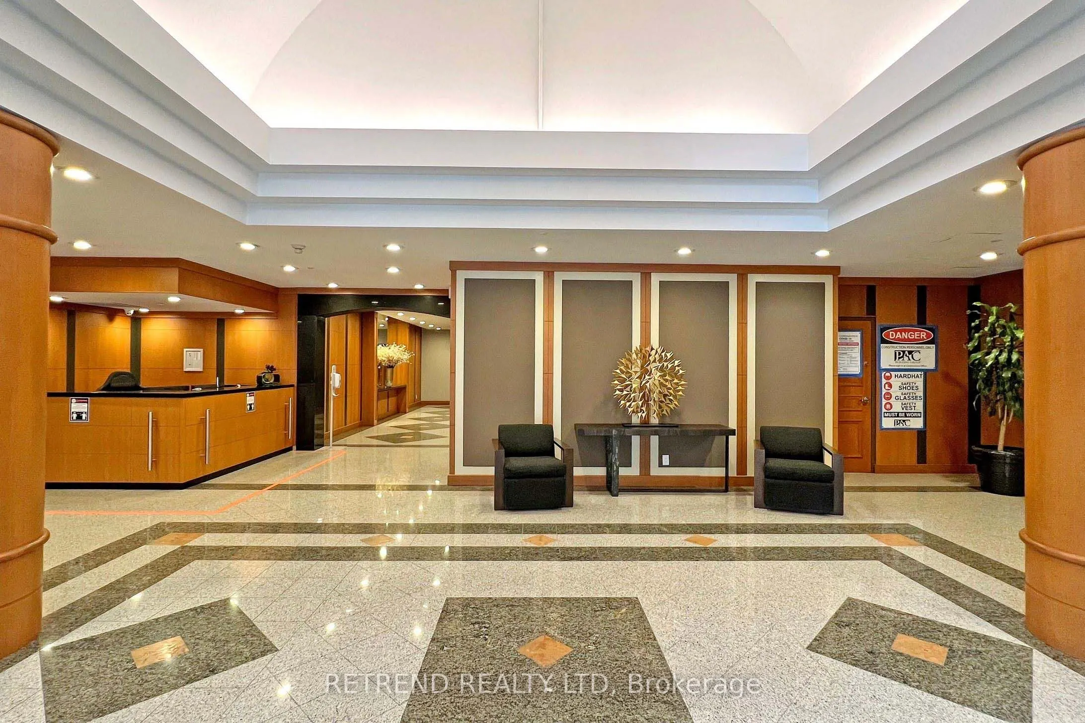 256 Doris Avenue, #305