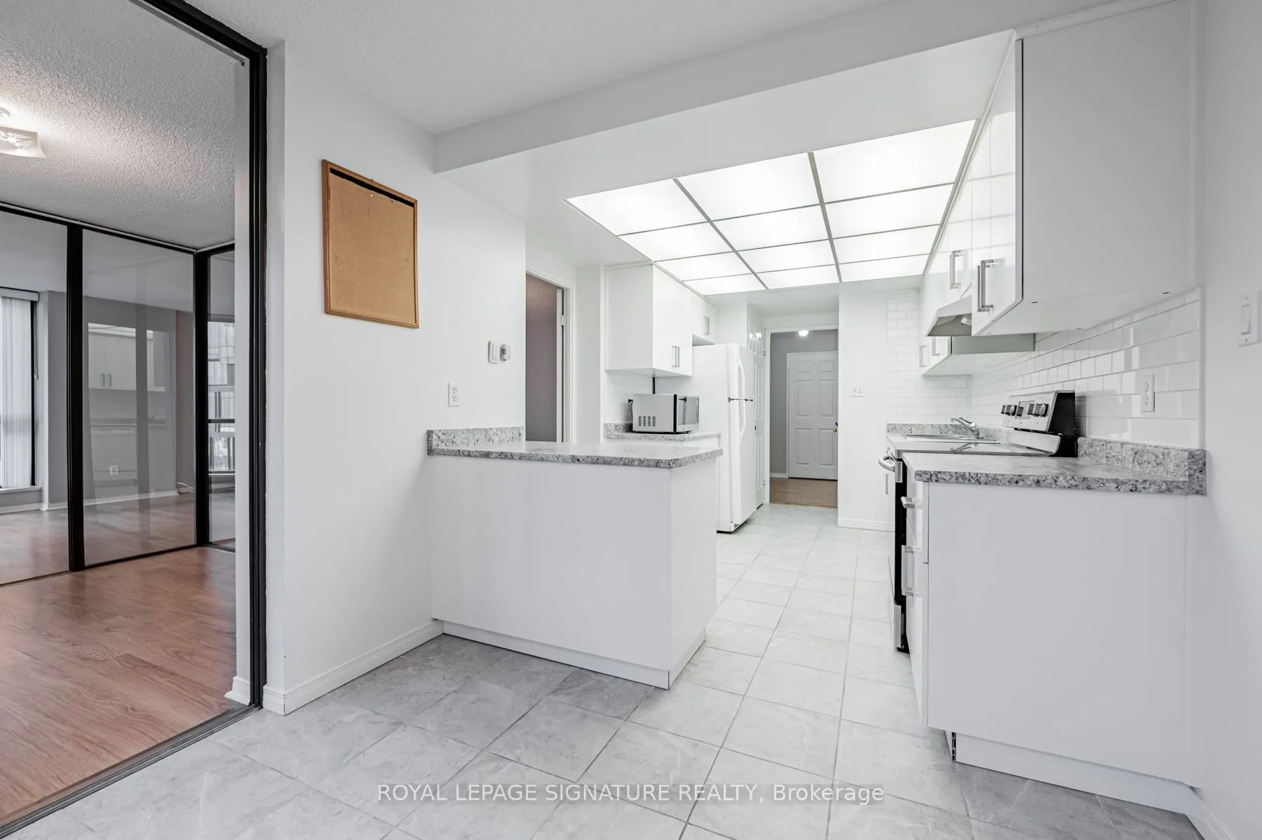 280 Simcoe Street, #509
