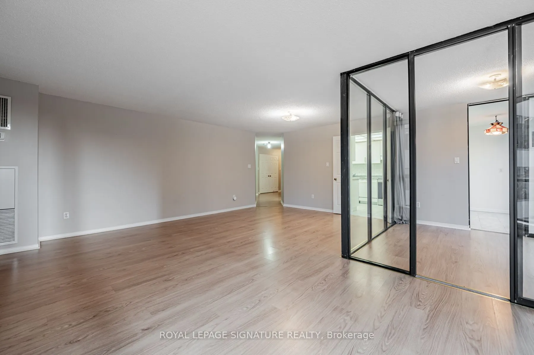 280 Simcoe Street, #509