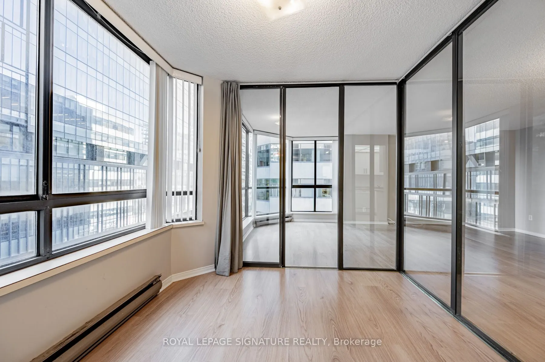 280 Simcoe Street, #509