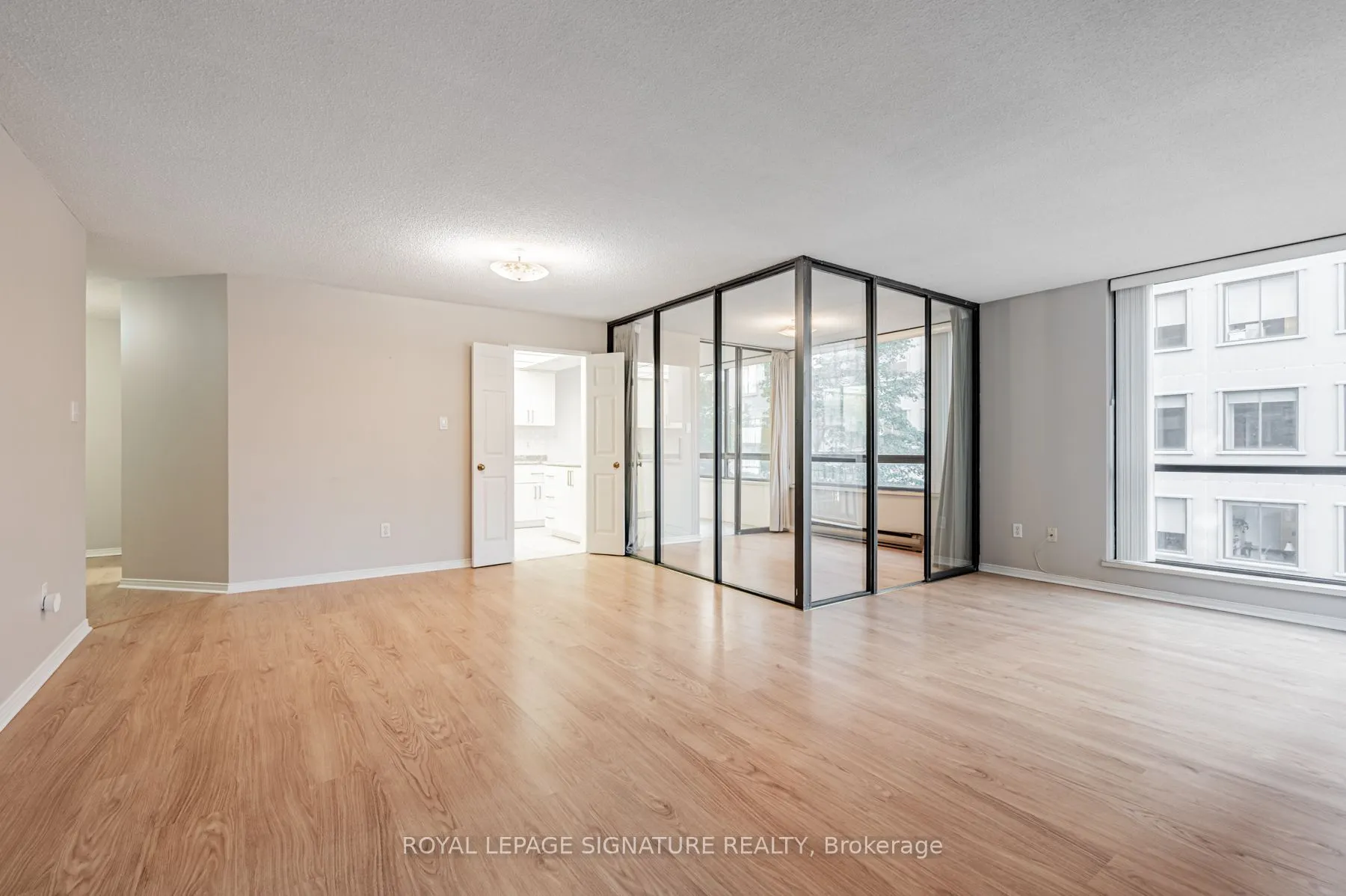 280 Simcoe Street, #509