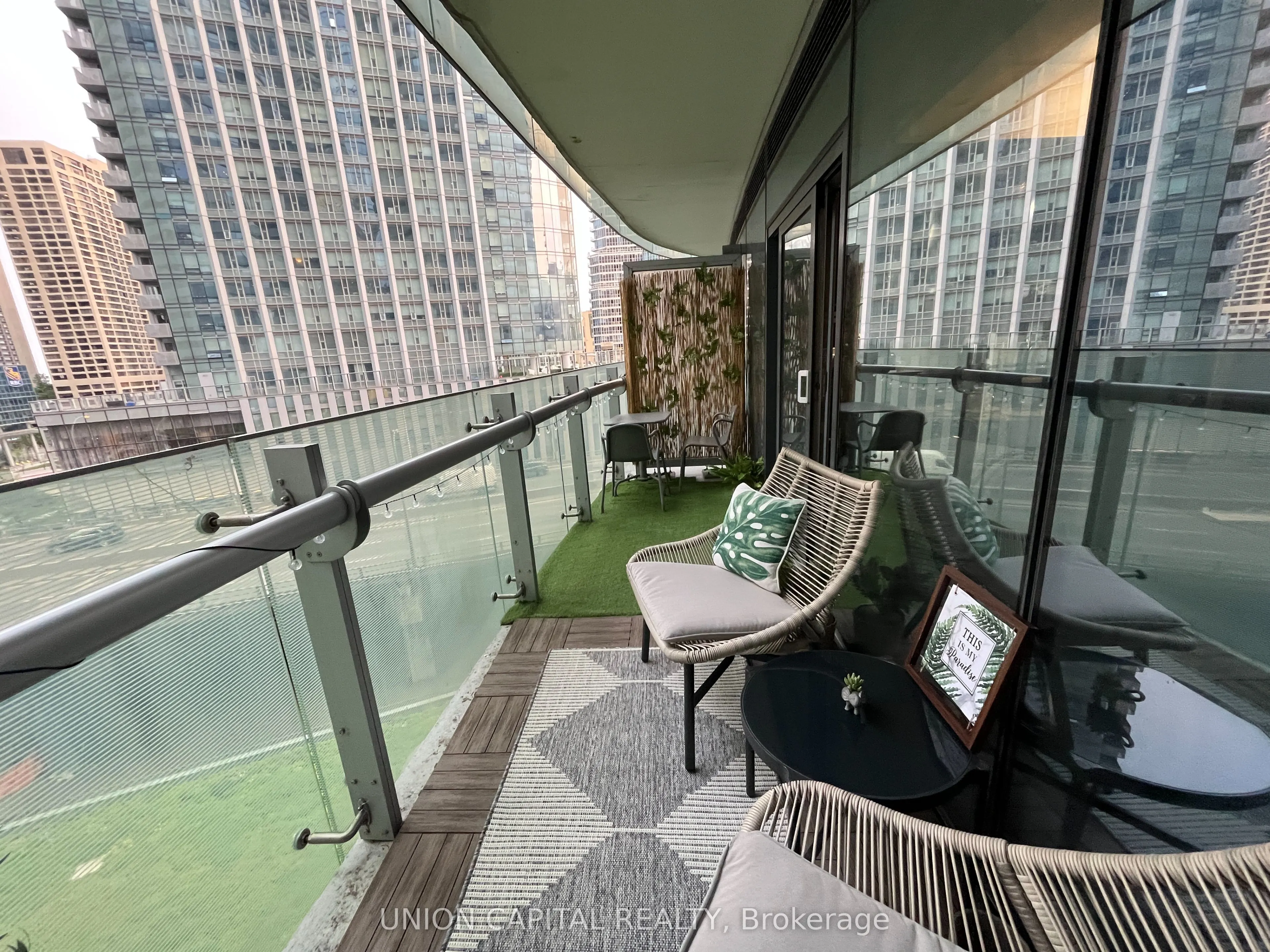 12 York Street, #501