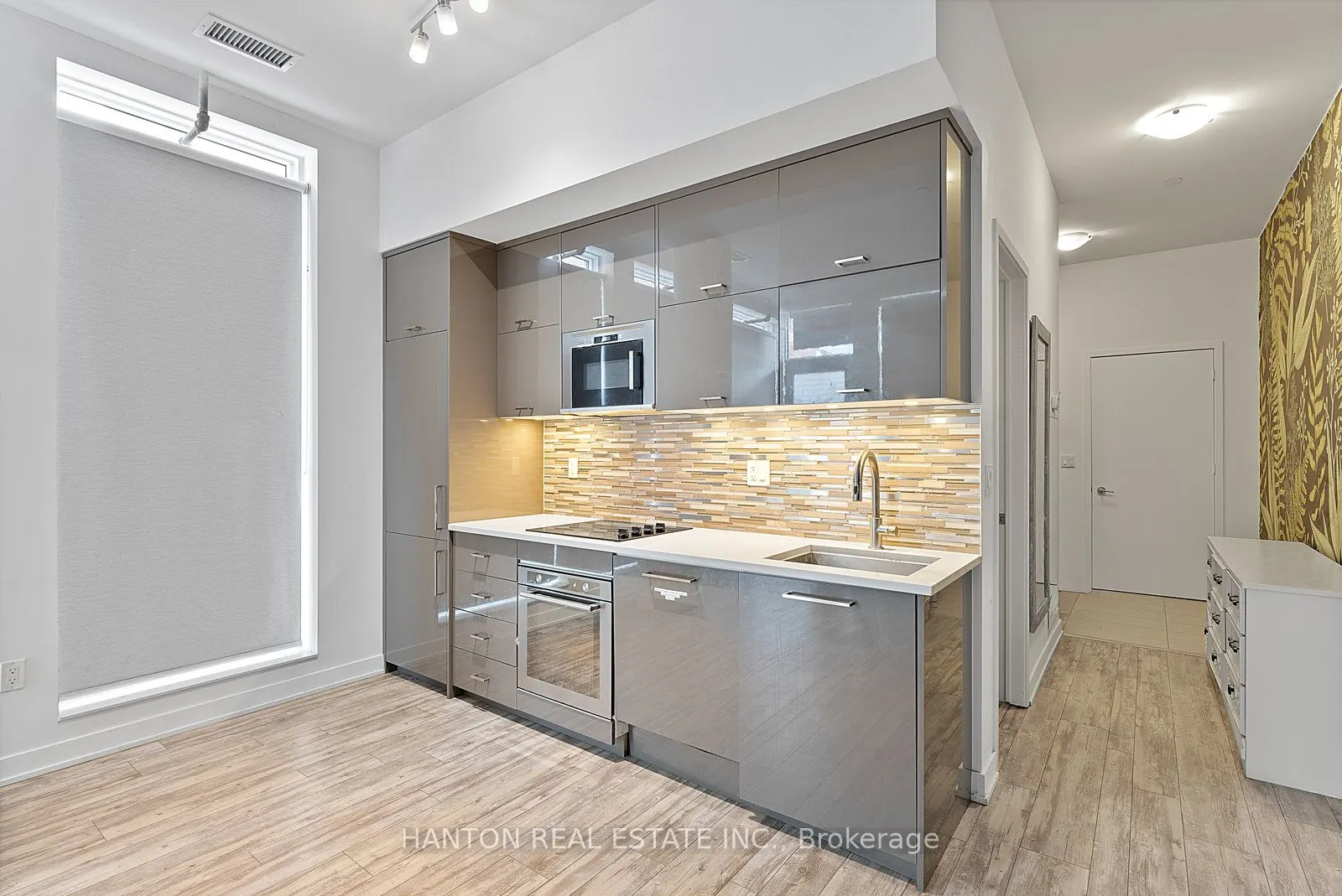 106 Dovercourt Road, #105