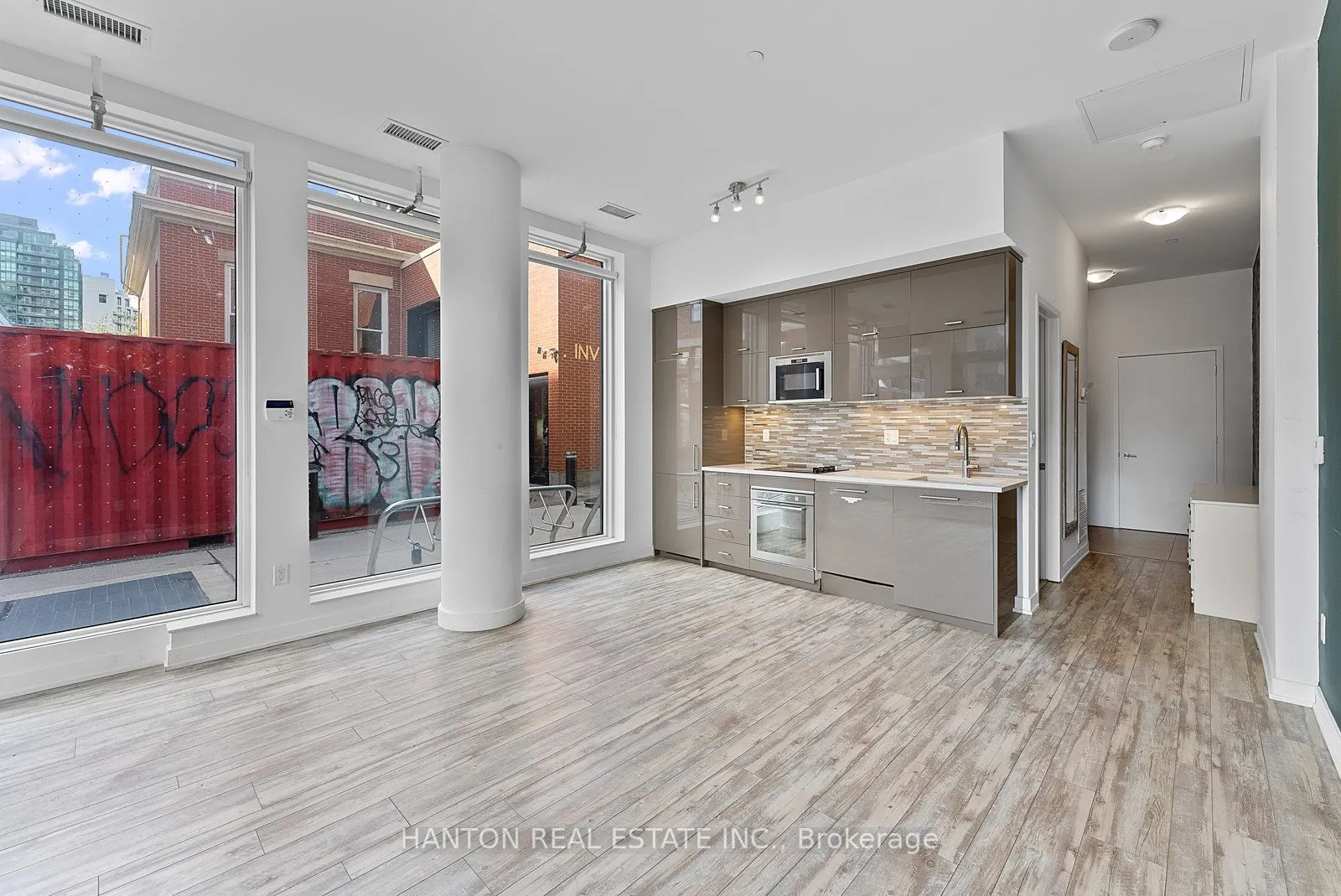 1101 Queen Street W, #105