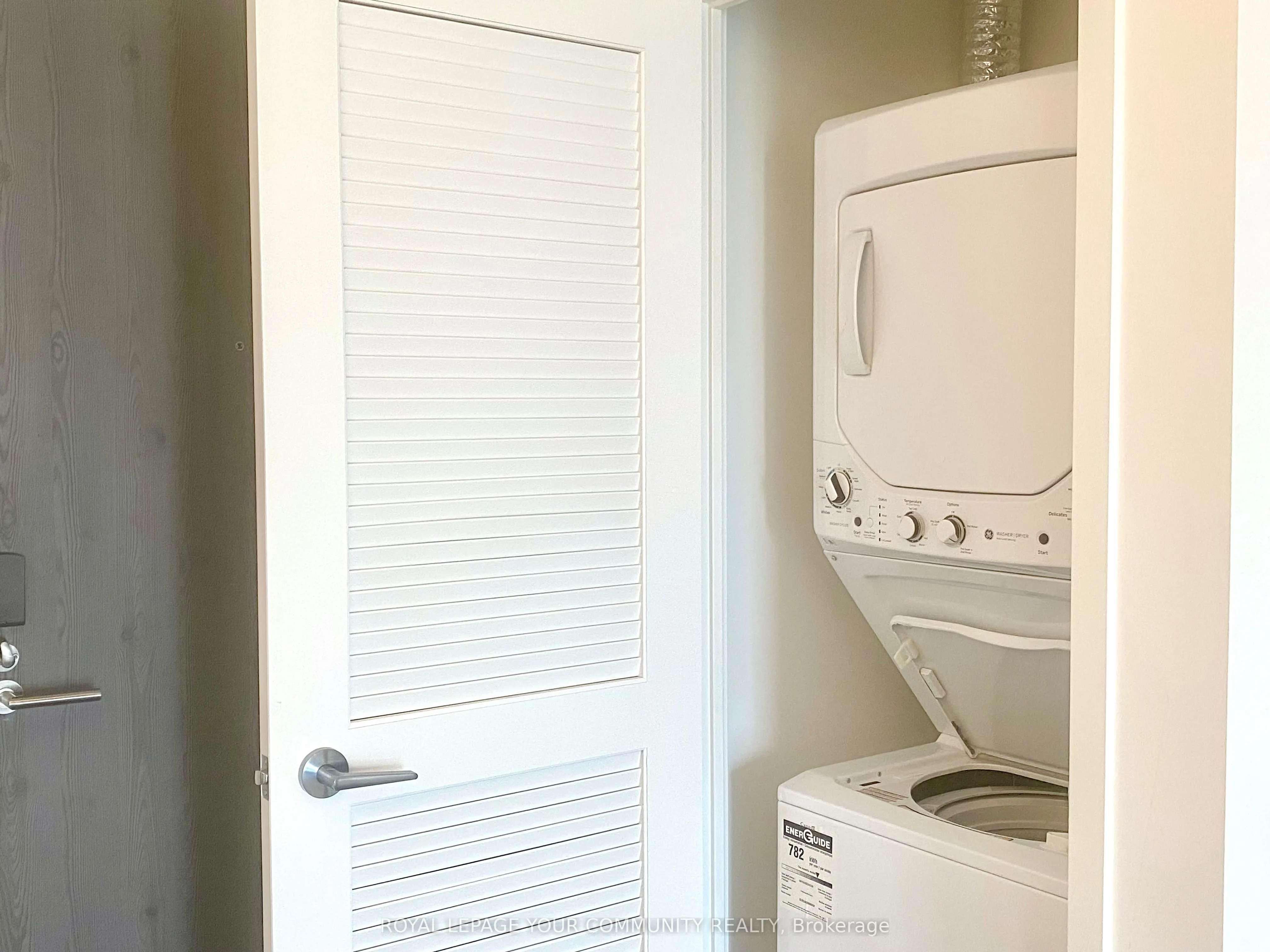 25 Richmond Street E, #2701
