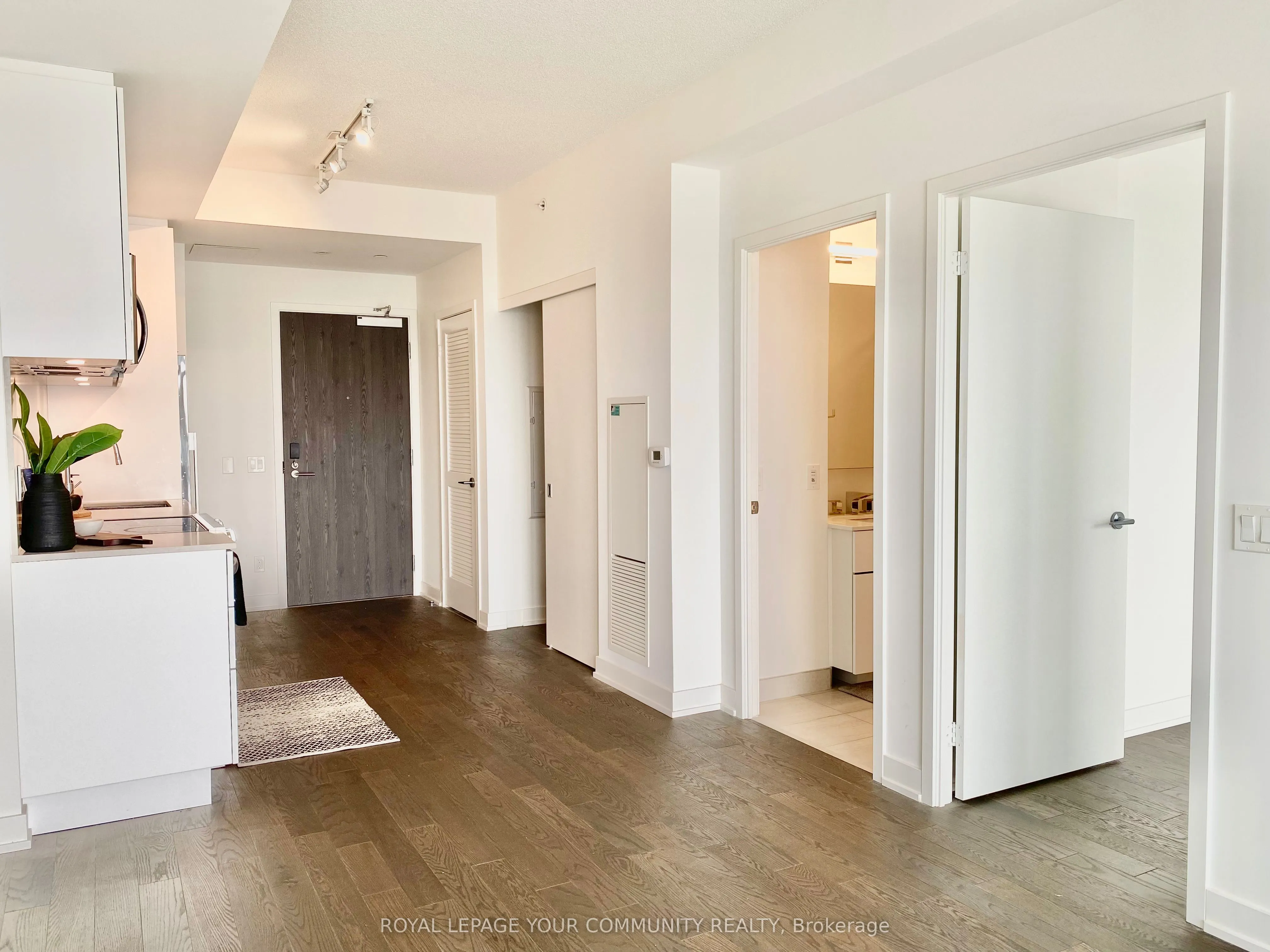 25 Richmond Street E, #2701