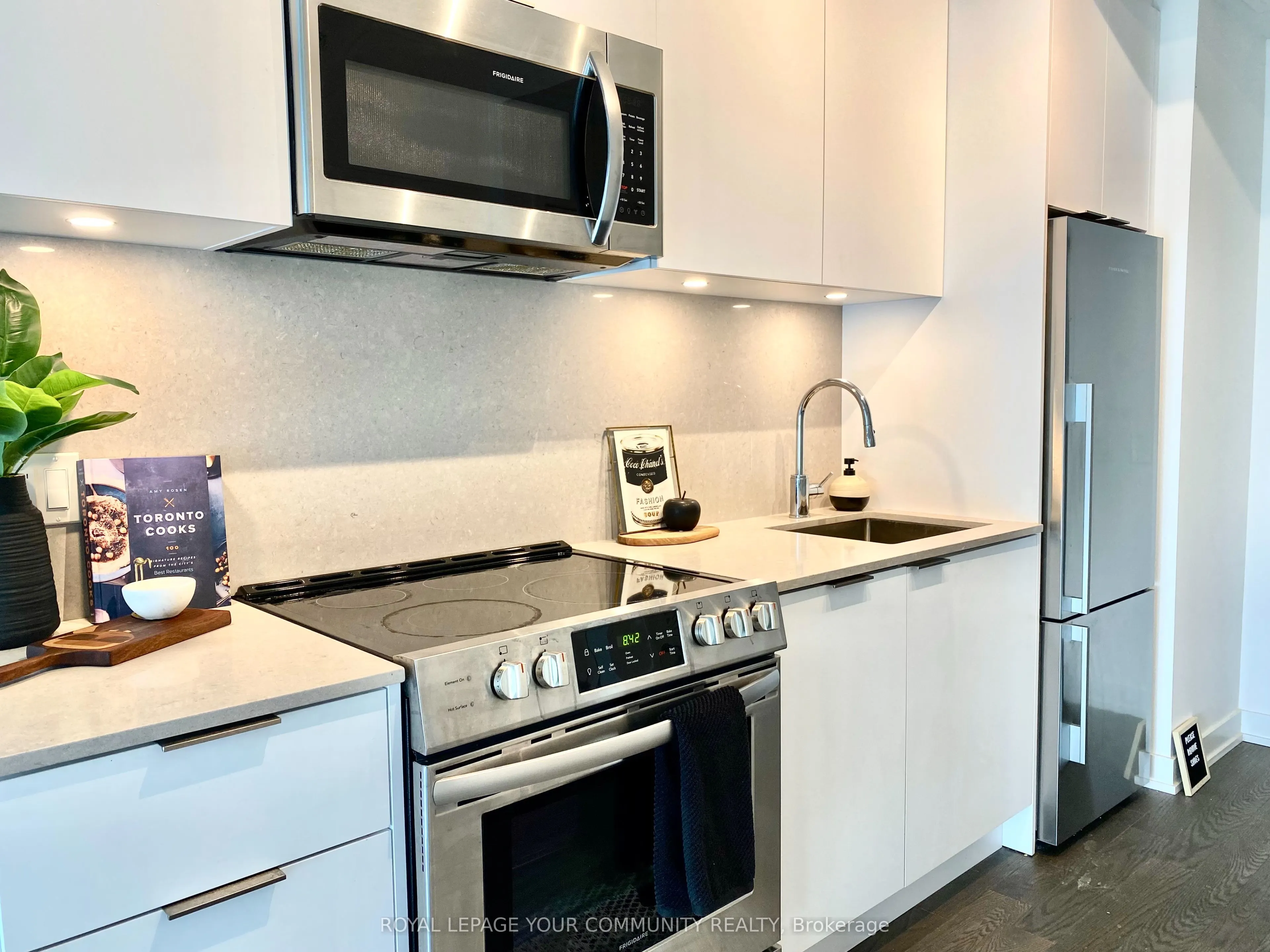 25 Richmond Street E, #2701