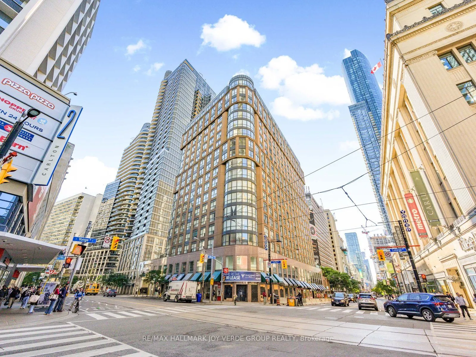 7 Carlton Street, #1213