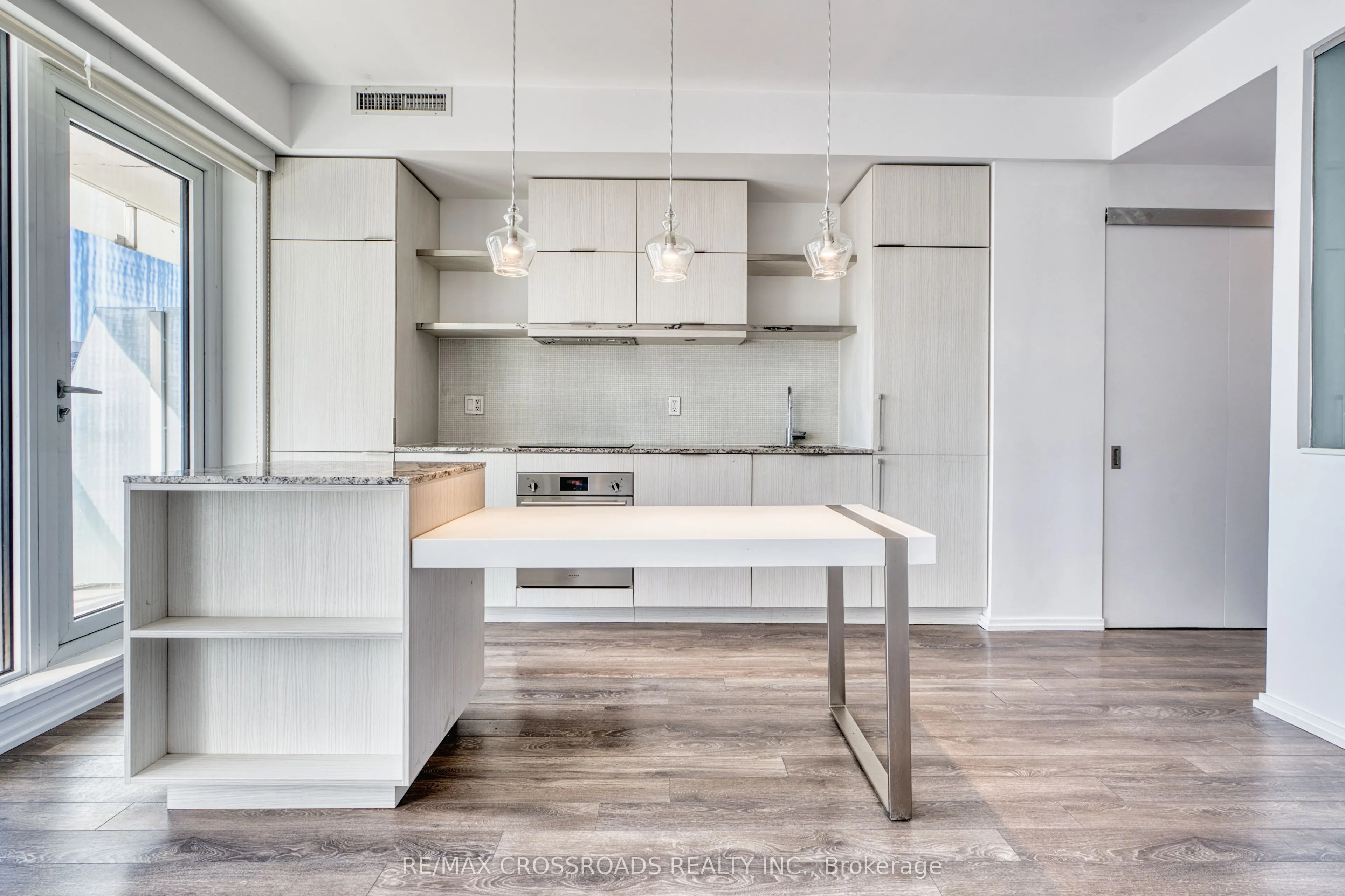 197 Yonge Street, #1510