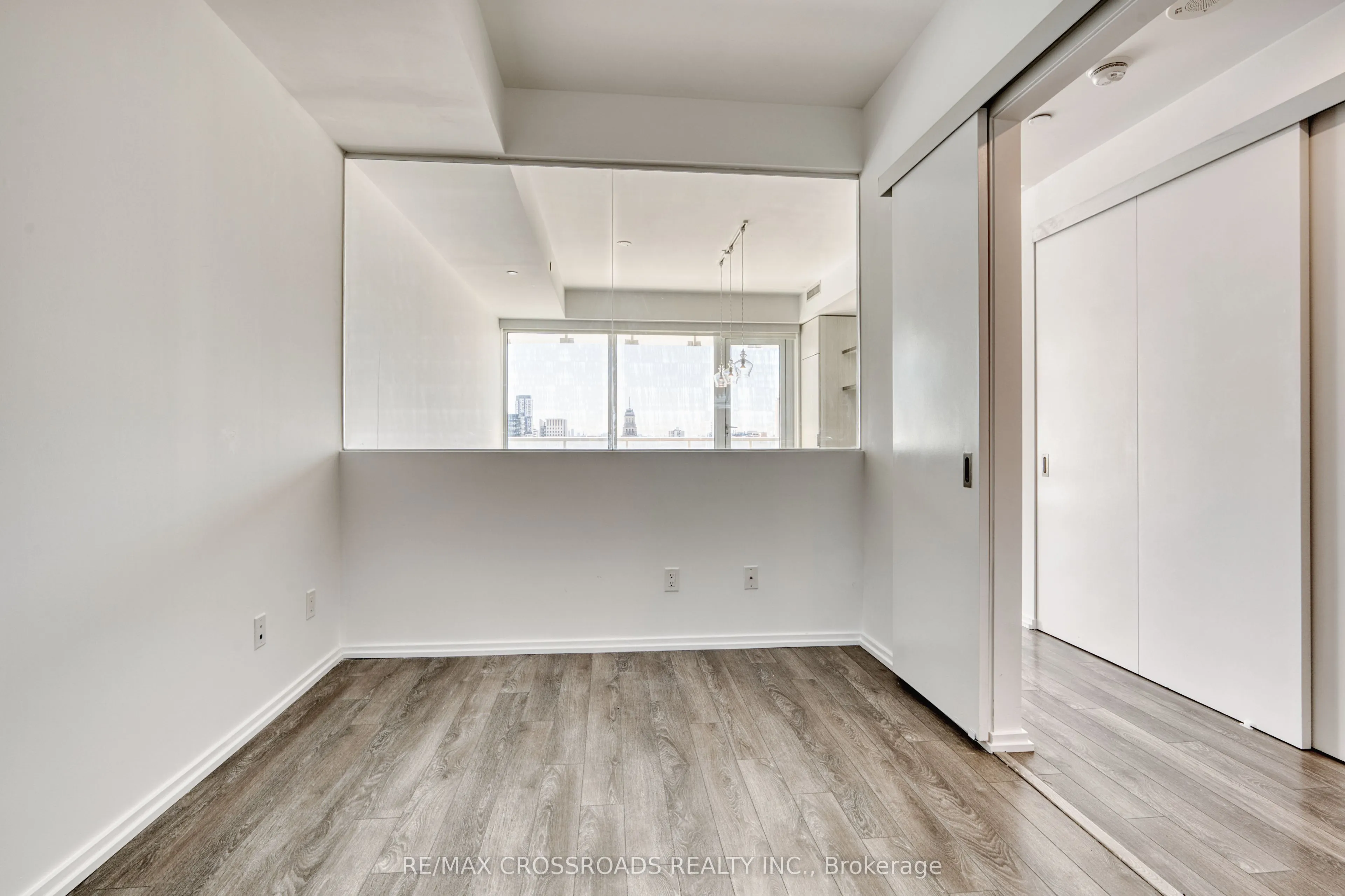 197 Yonge Street, #1510