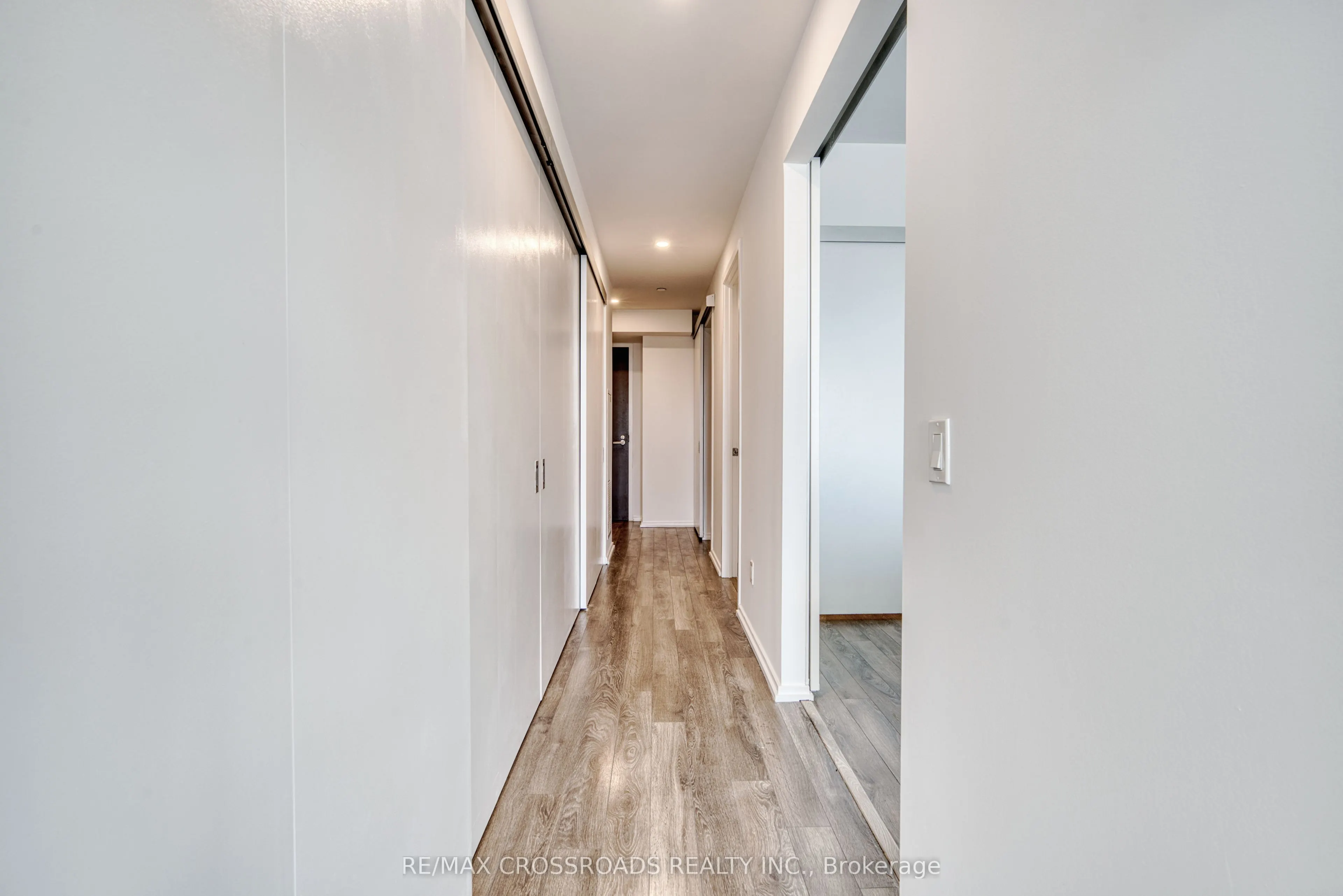 197 Yonge Street, #1510