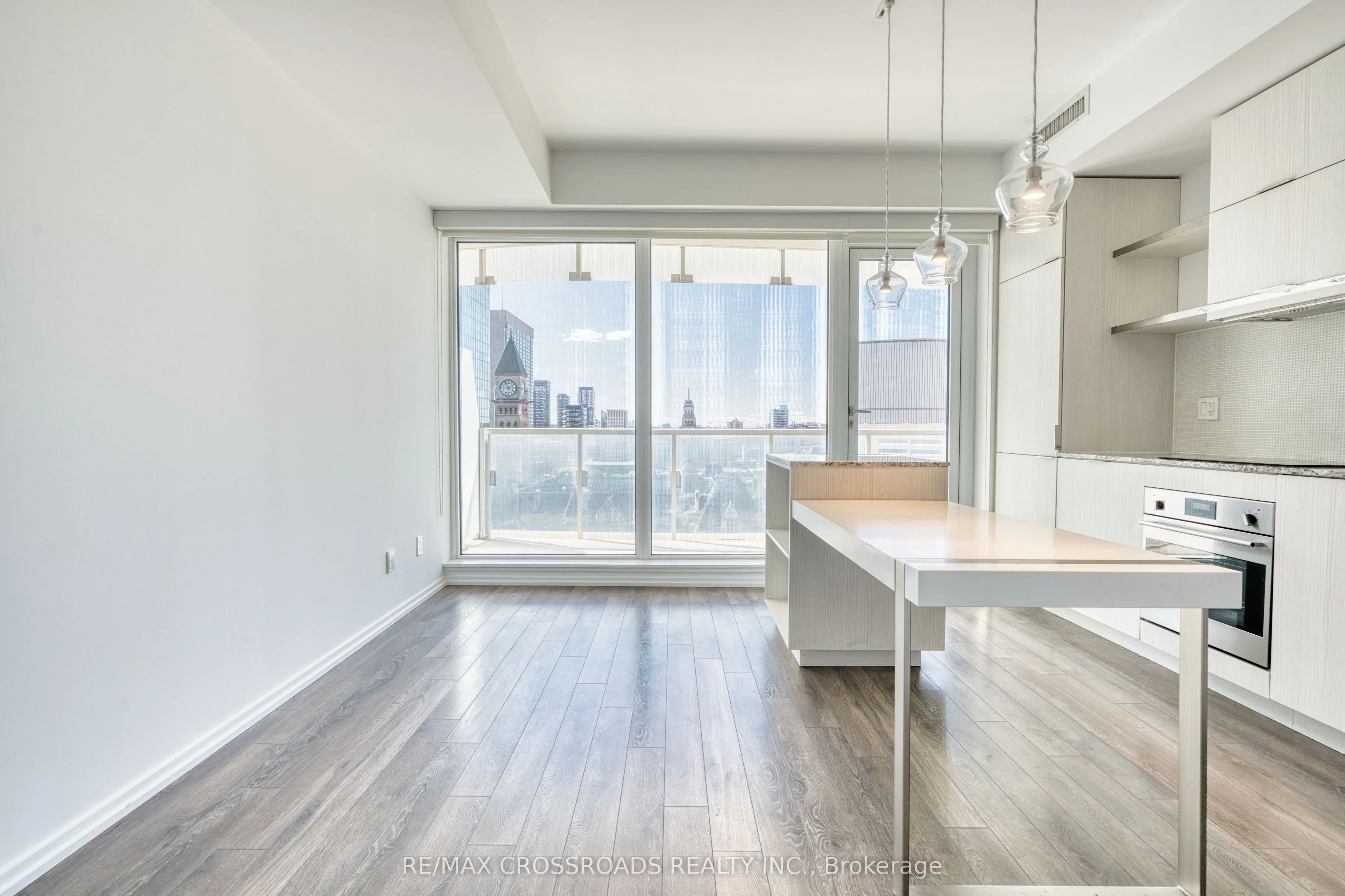 197 Yonge Street, #1510