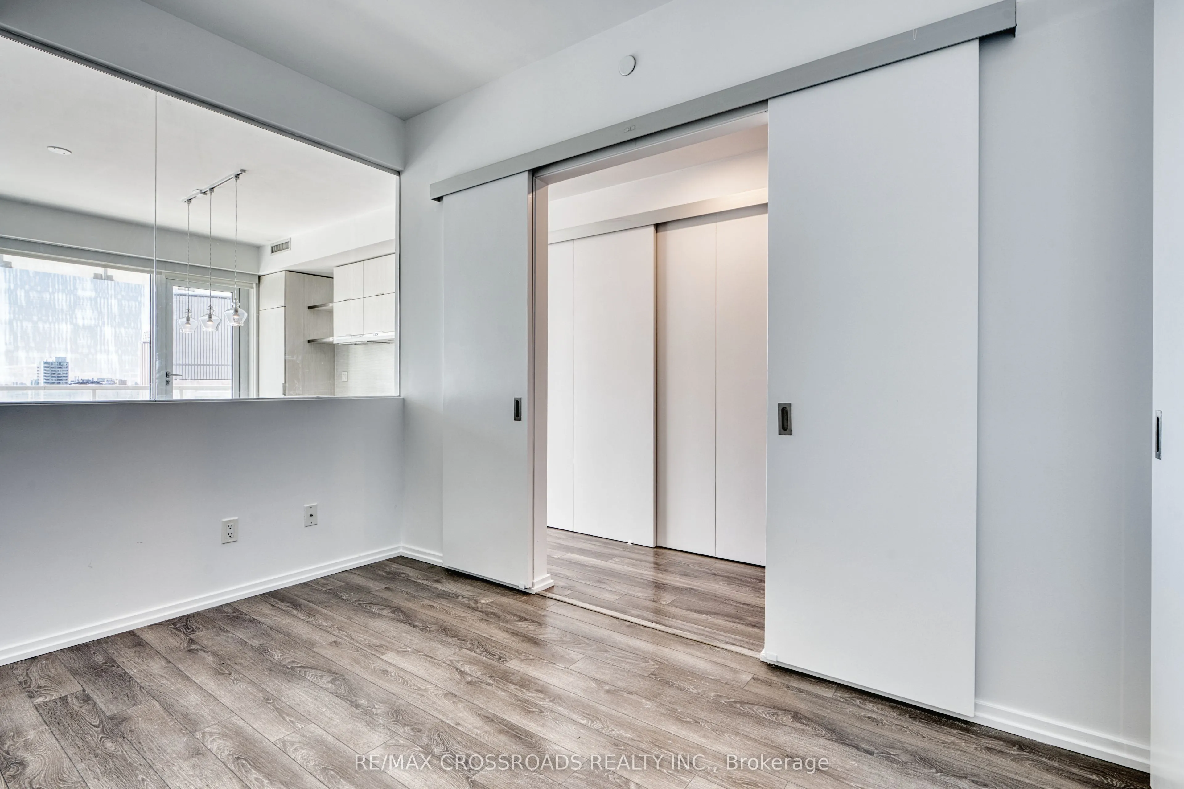 197 Yonge Street, #1510
