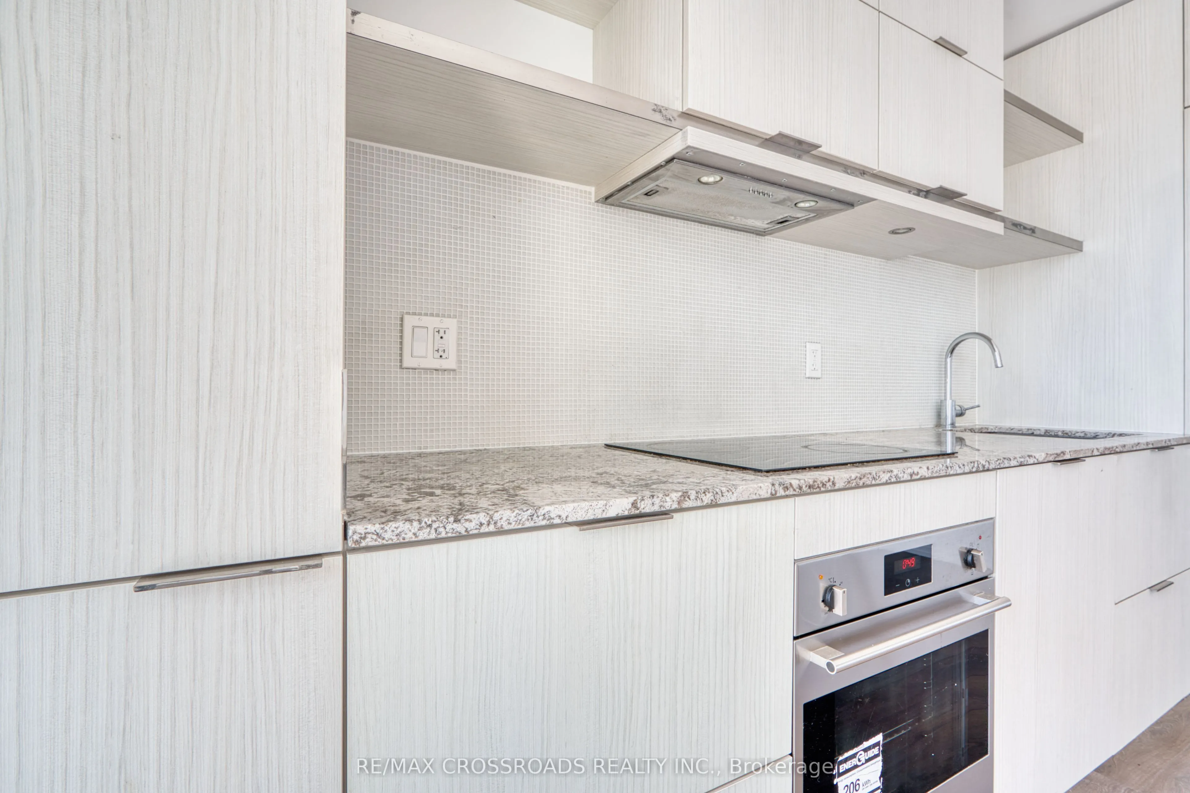 197 Yonge Street, #1510