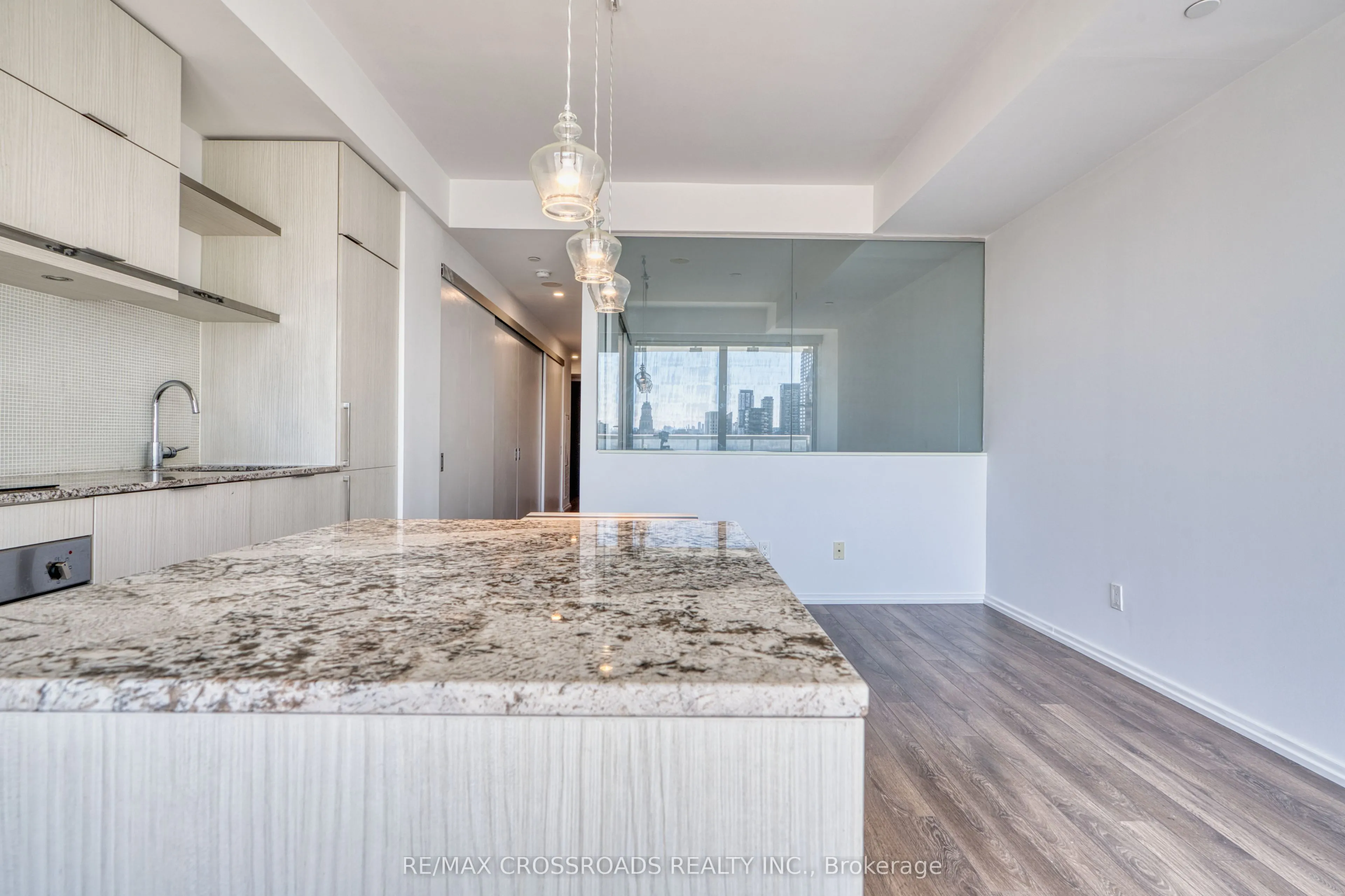 197 Yonge Street, #1510