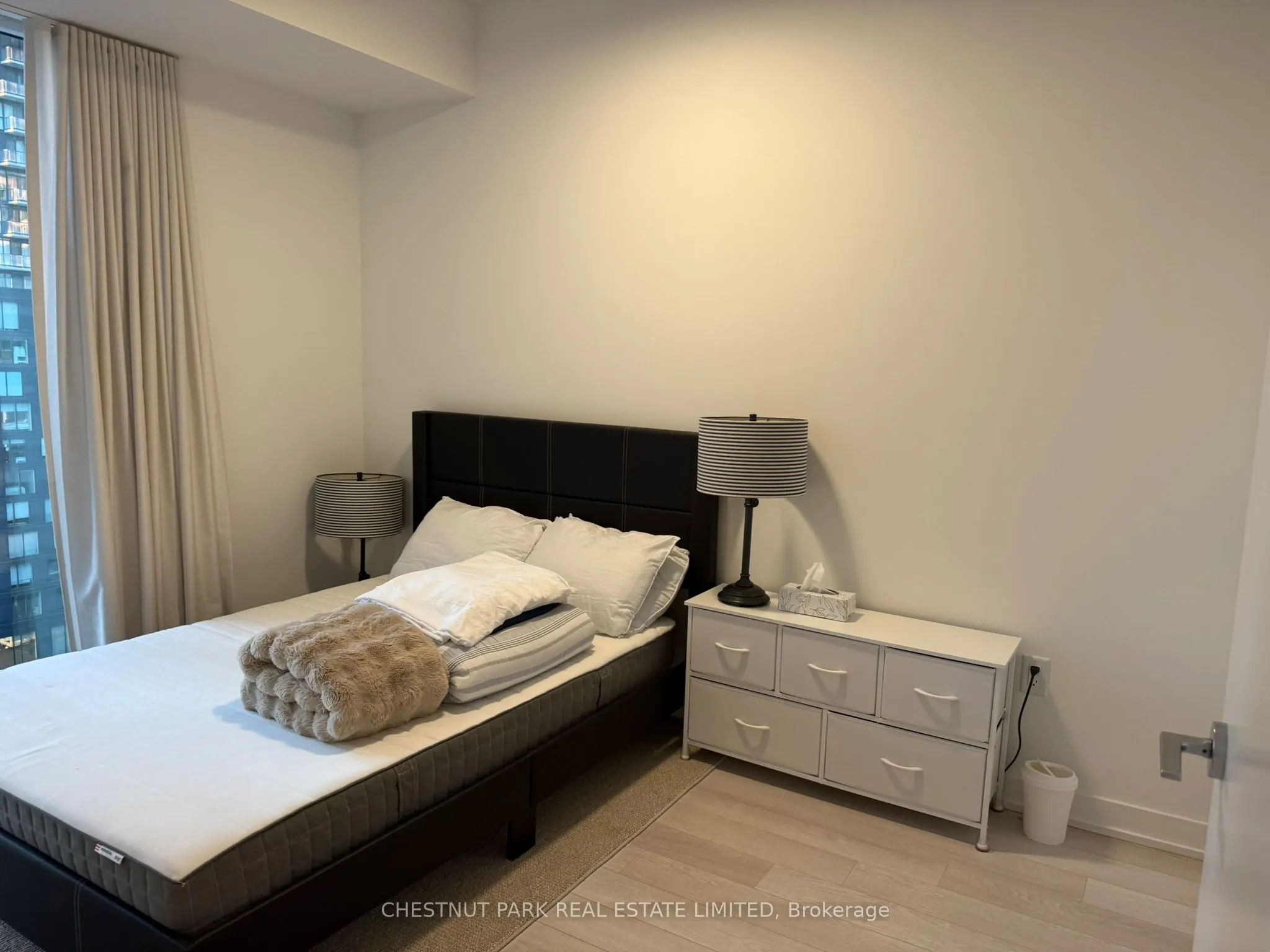357 King Street W, #1202