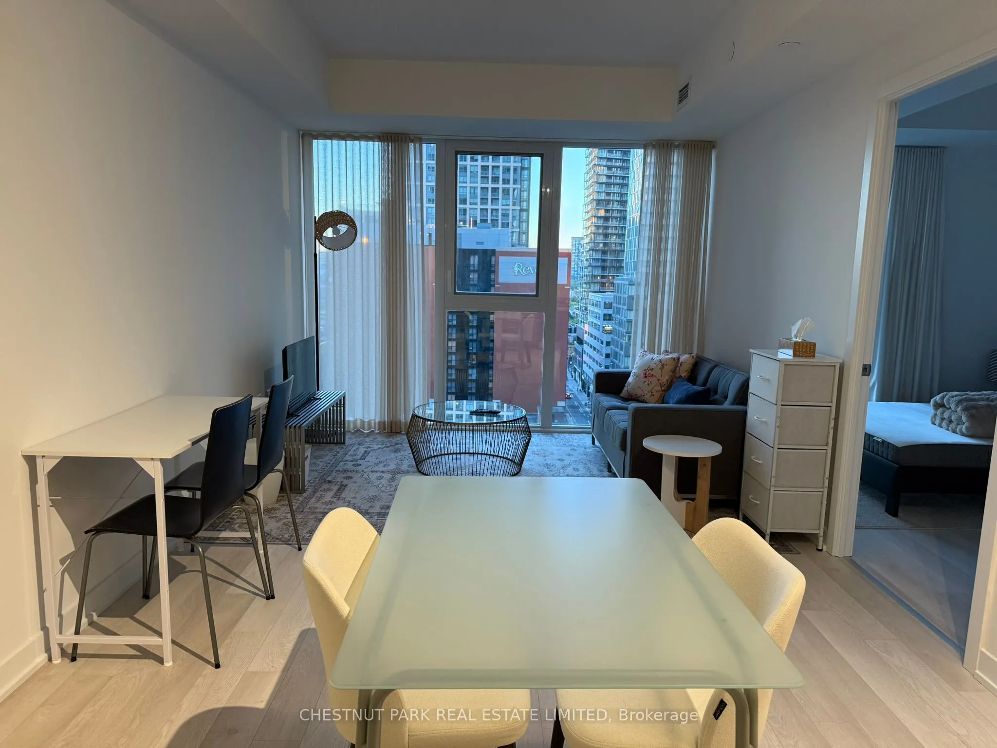 357 King Street W, #1202
