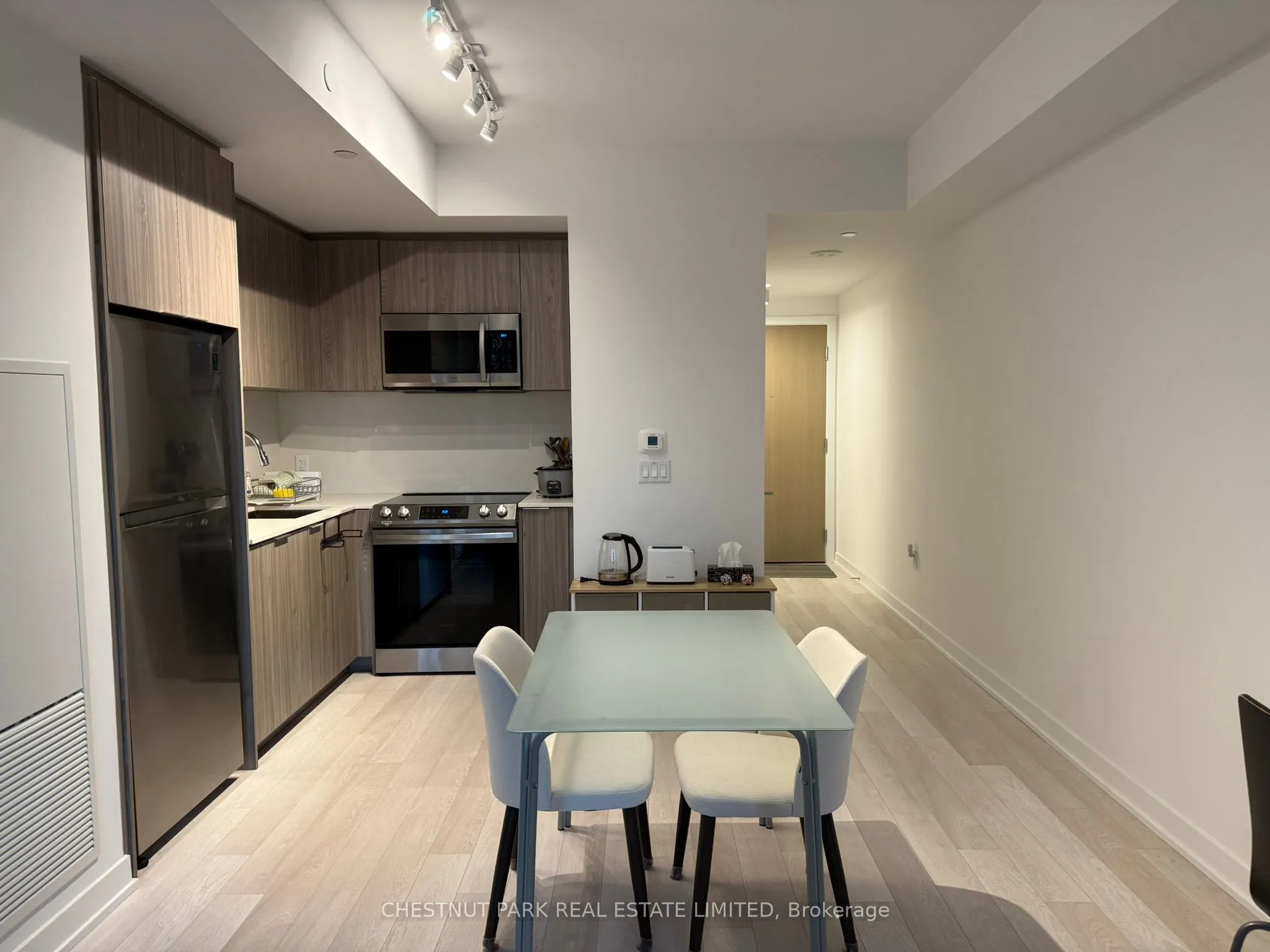 357 King Street W, #1202