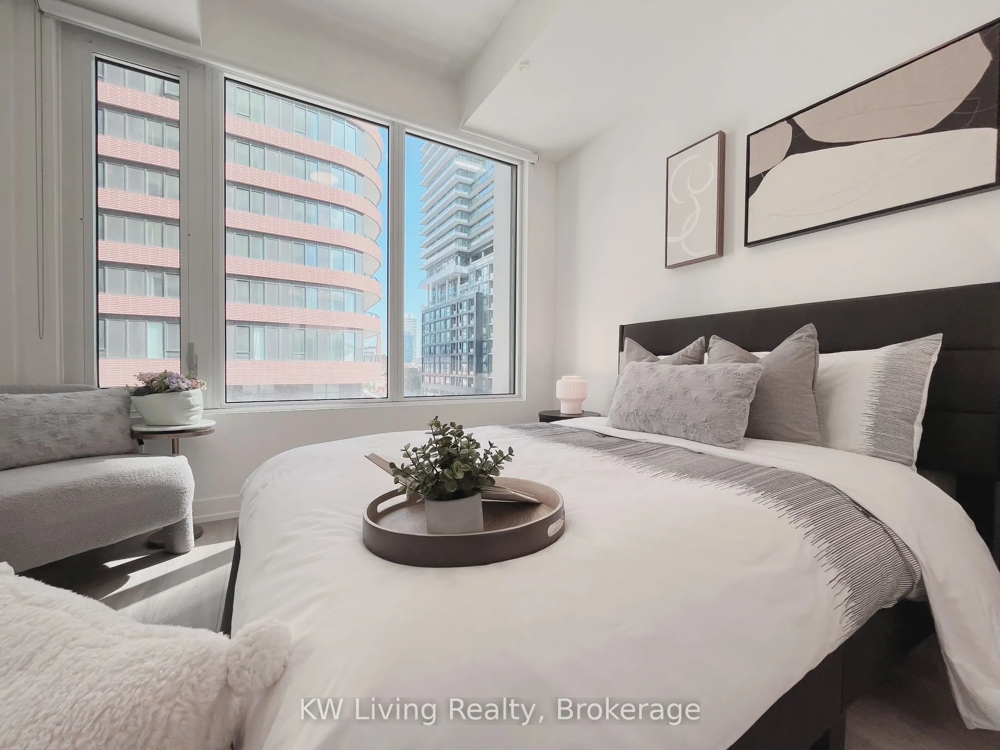 158 Front Street E, #417