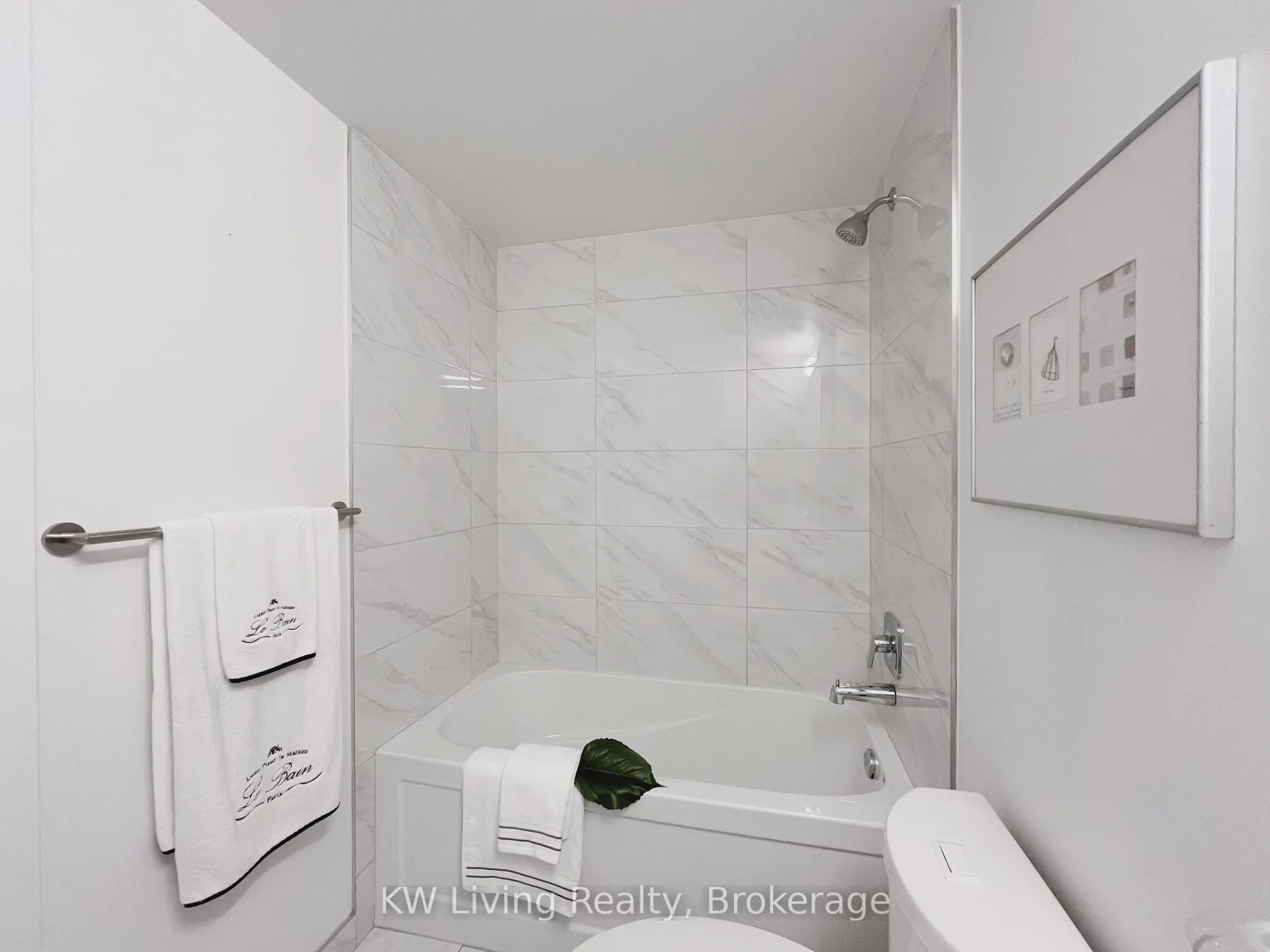 158 Front Street E, #417