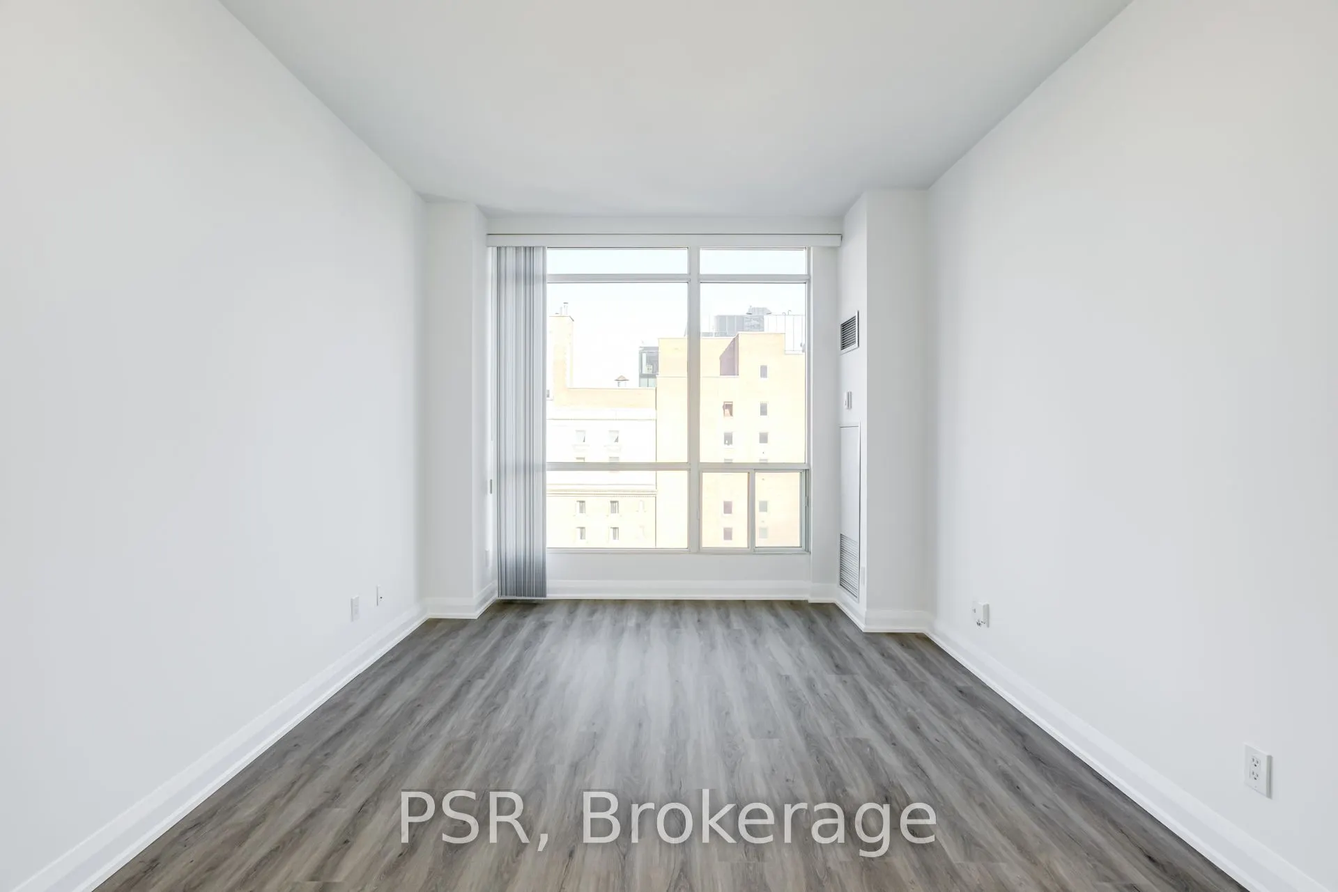 7 King Street E, #1816