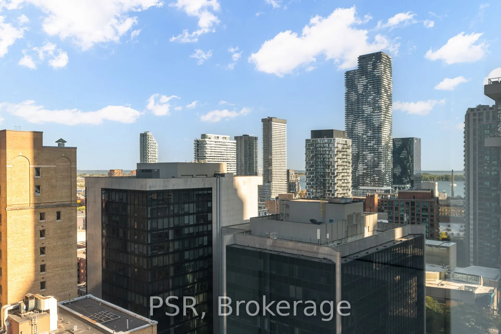 7 King Street E, #1816