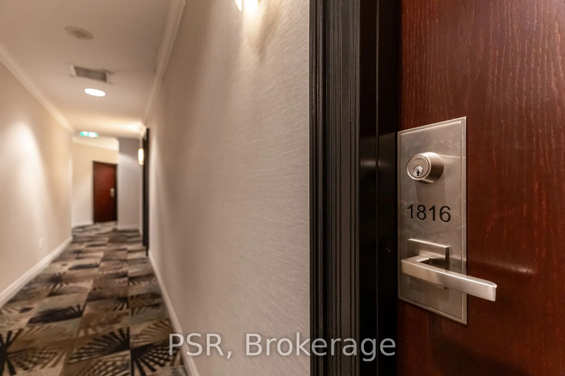 7 King Street E, #1816