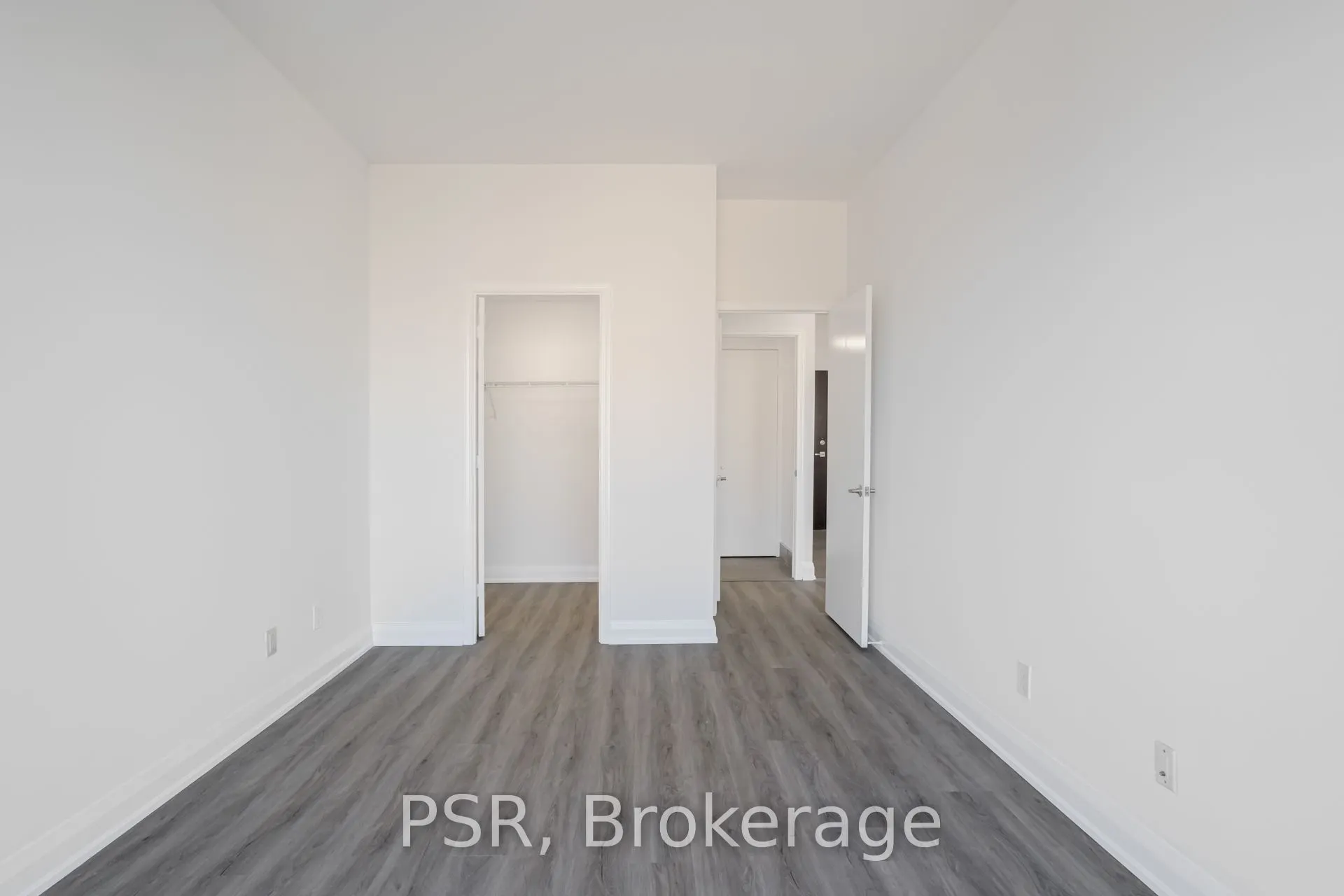 7 King Street E, #1816