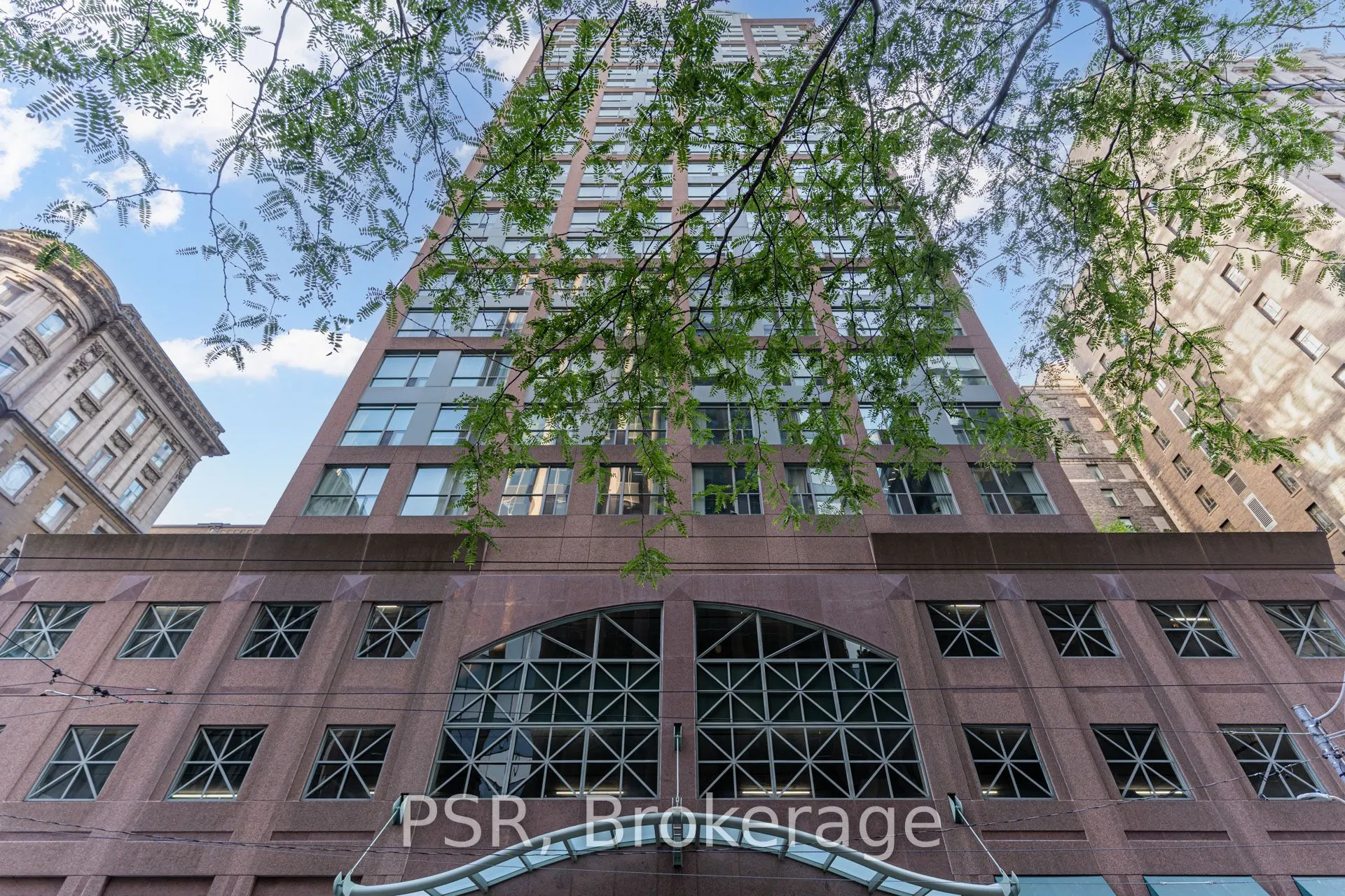 7 King Street E, #1816