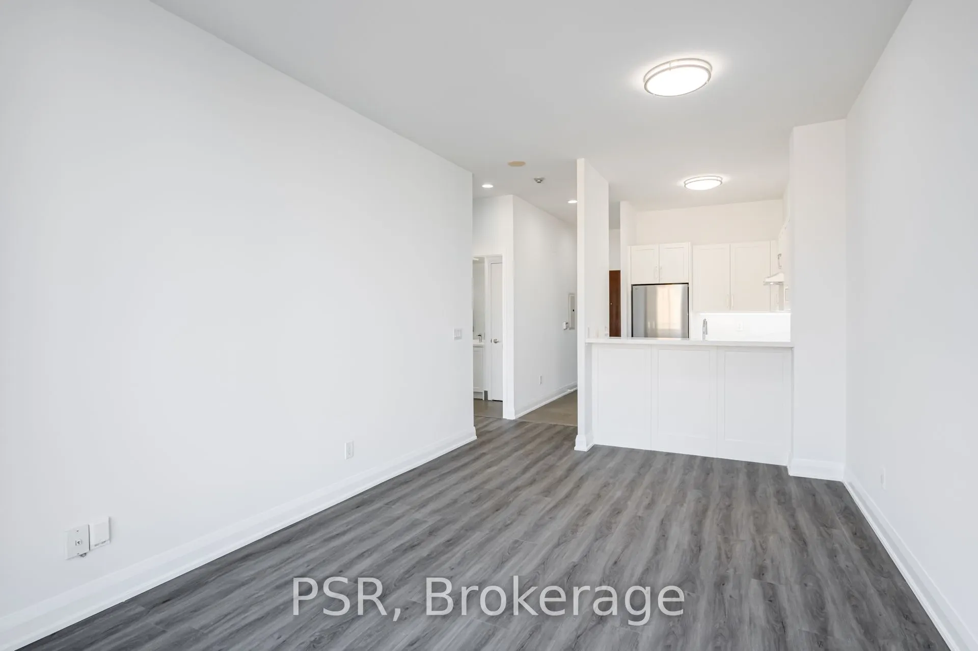 7 King Street E, #1816