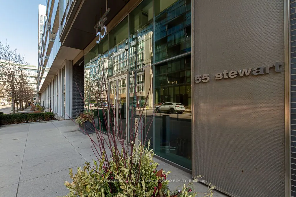 55 Stewart Street, #920