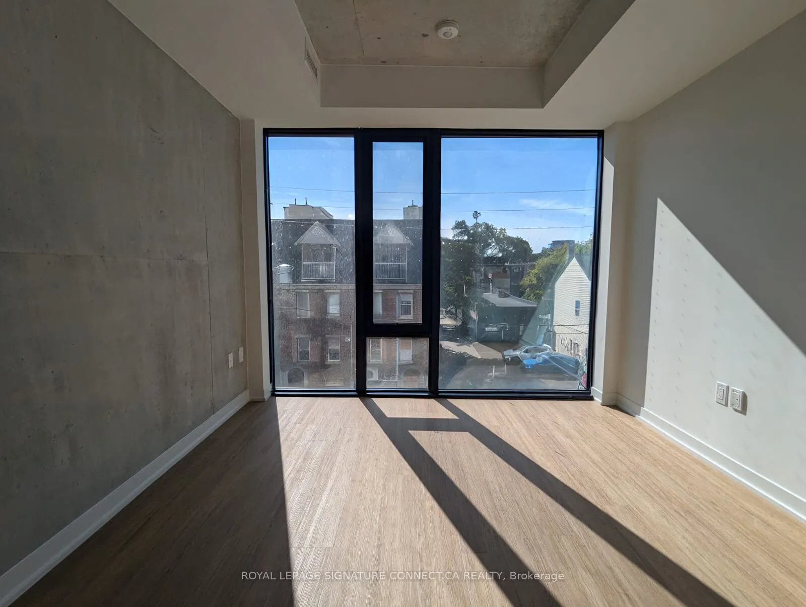 195 McCaul Street, #223
