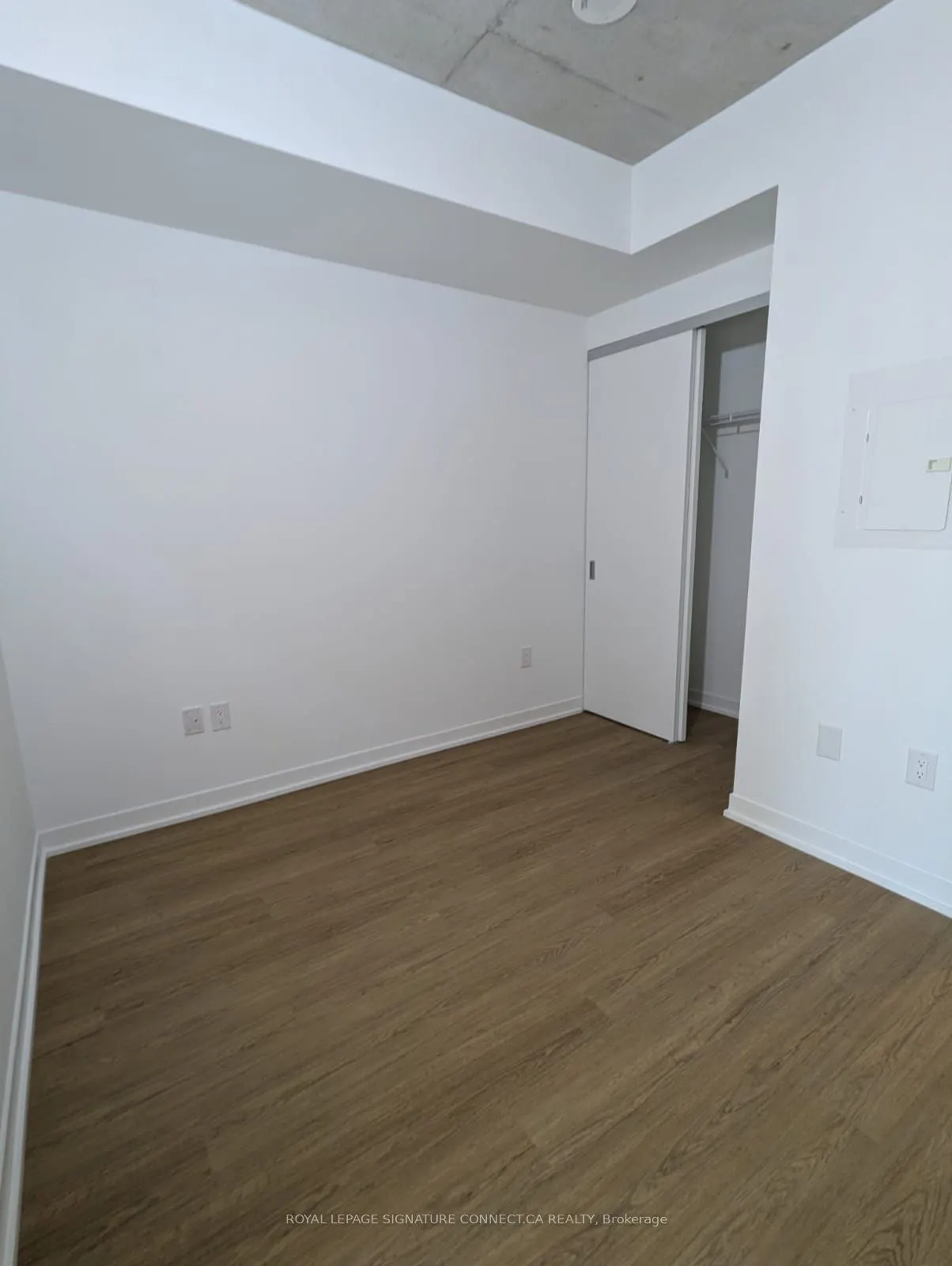195 McCaul Street, #223