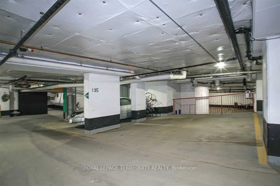 212 Eglinton Avenue E, #404