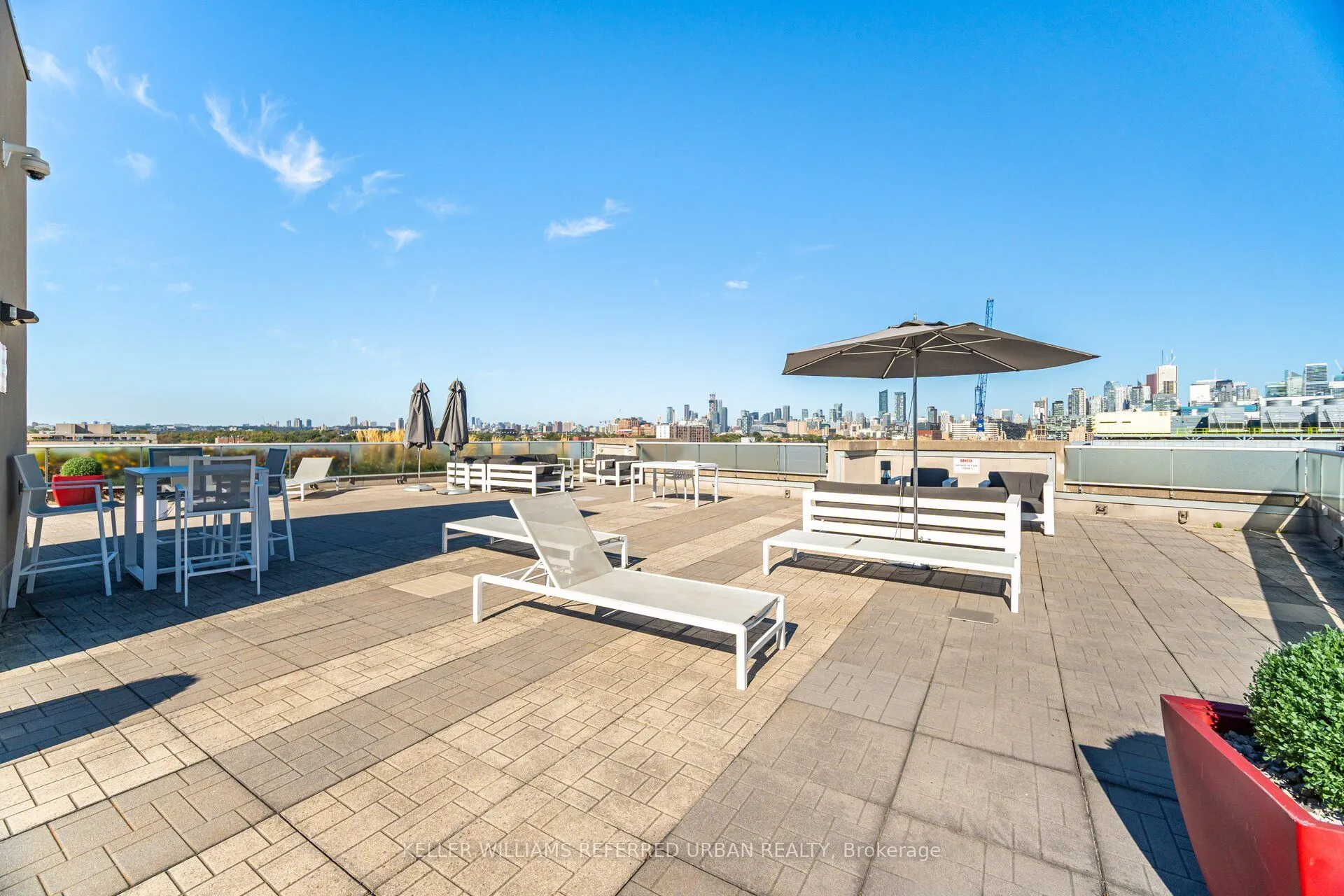 1005 King Street W, #414