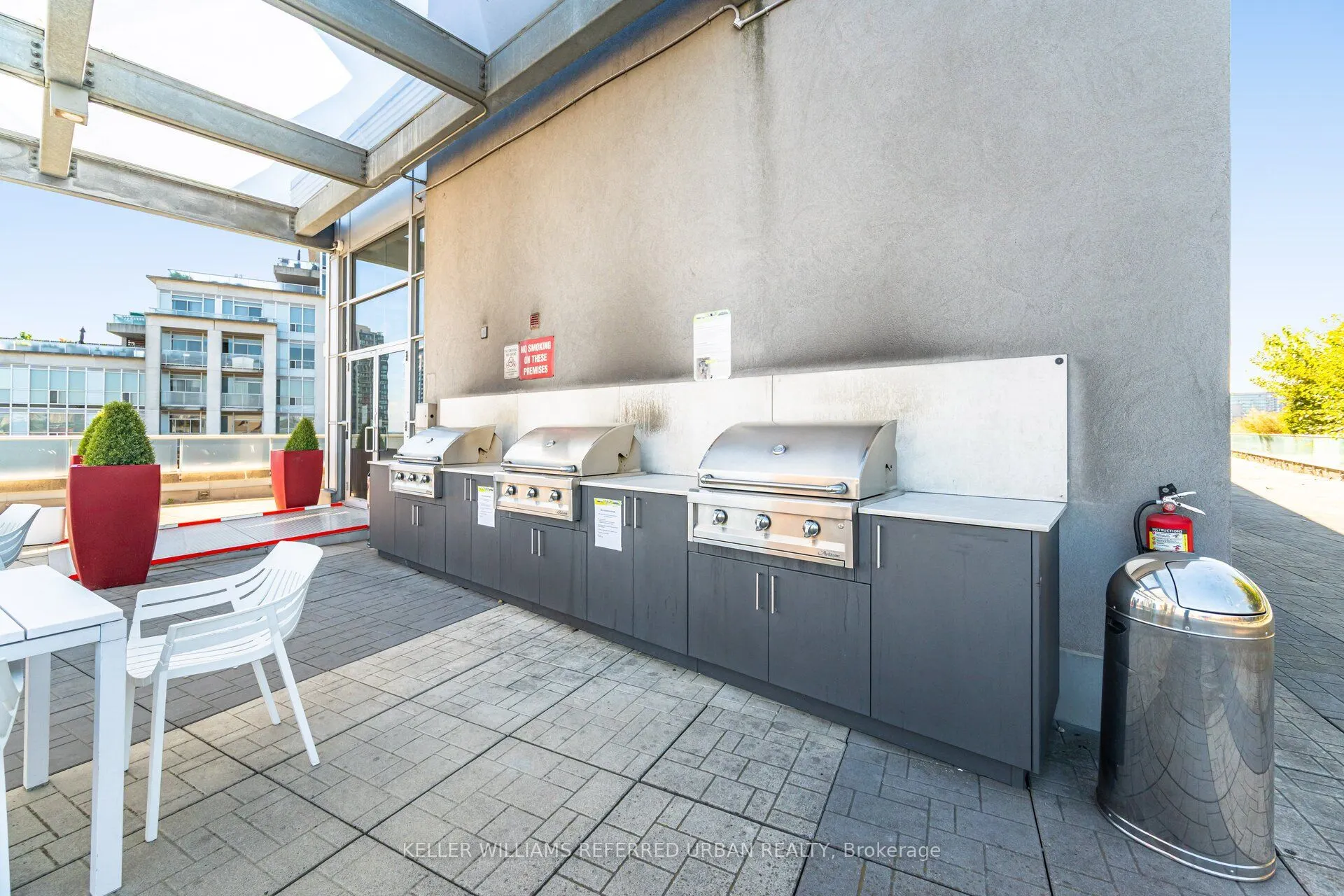 1005 King Street W, #414