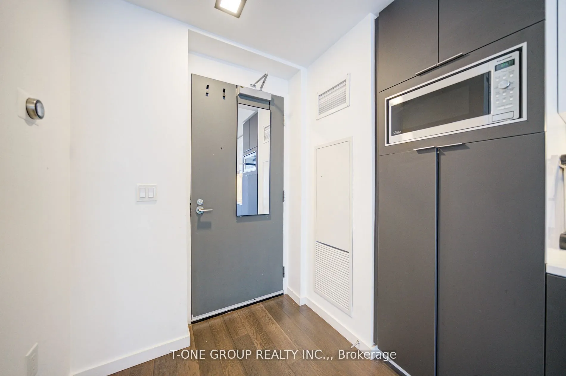 170 Bayview Avenue, #314