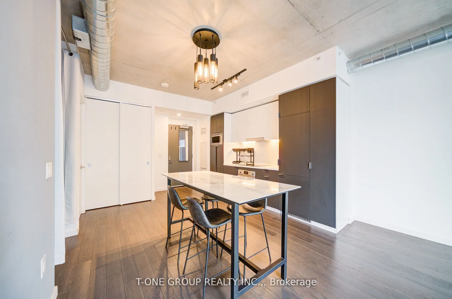 170 Bayview Avenue, #314