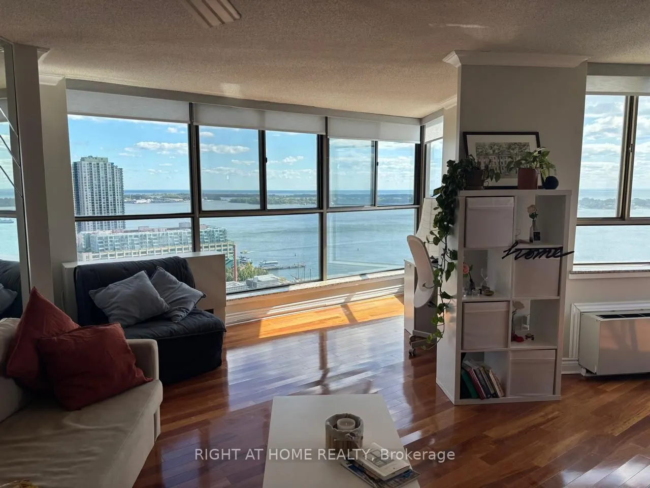 270 Queens Quay W, #3001